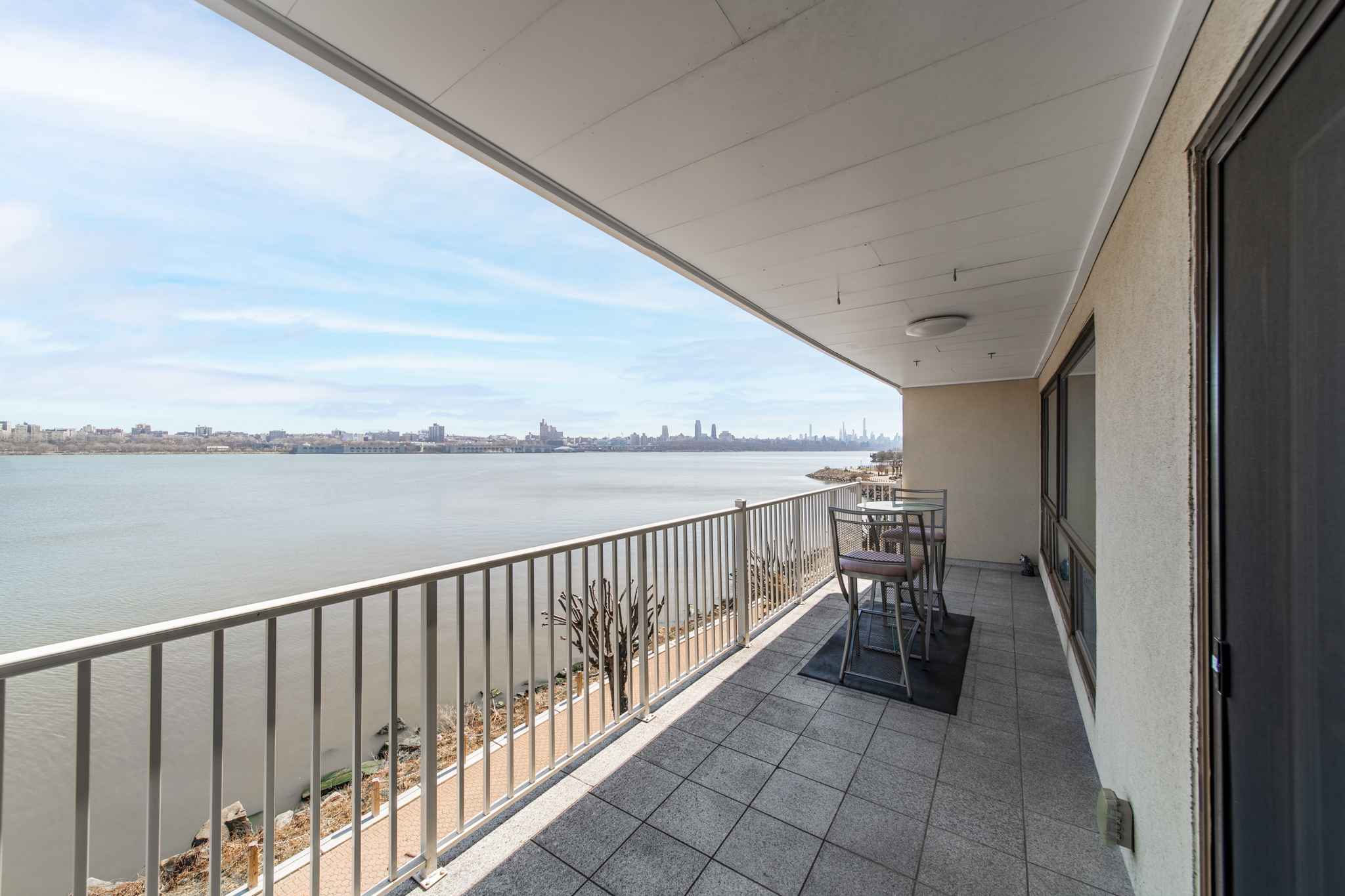 1225 River Road, #4C 