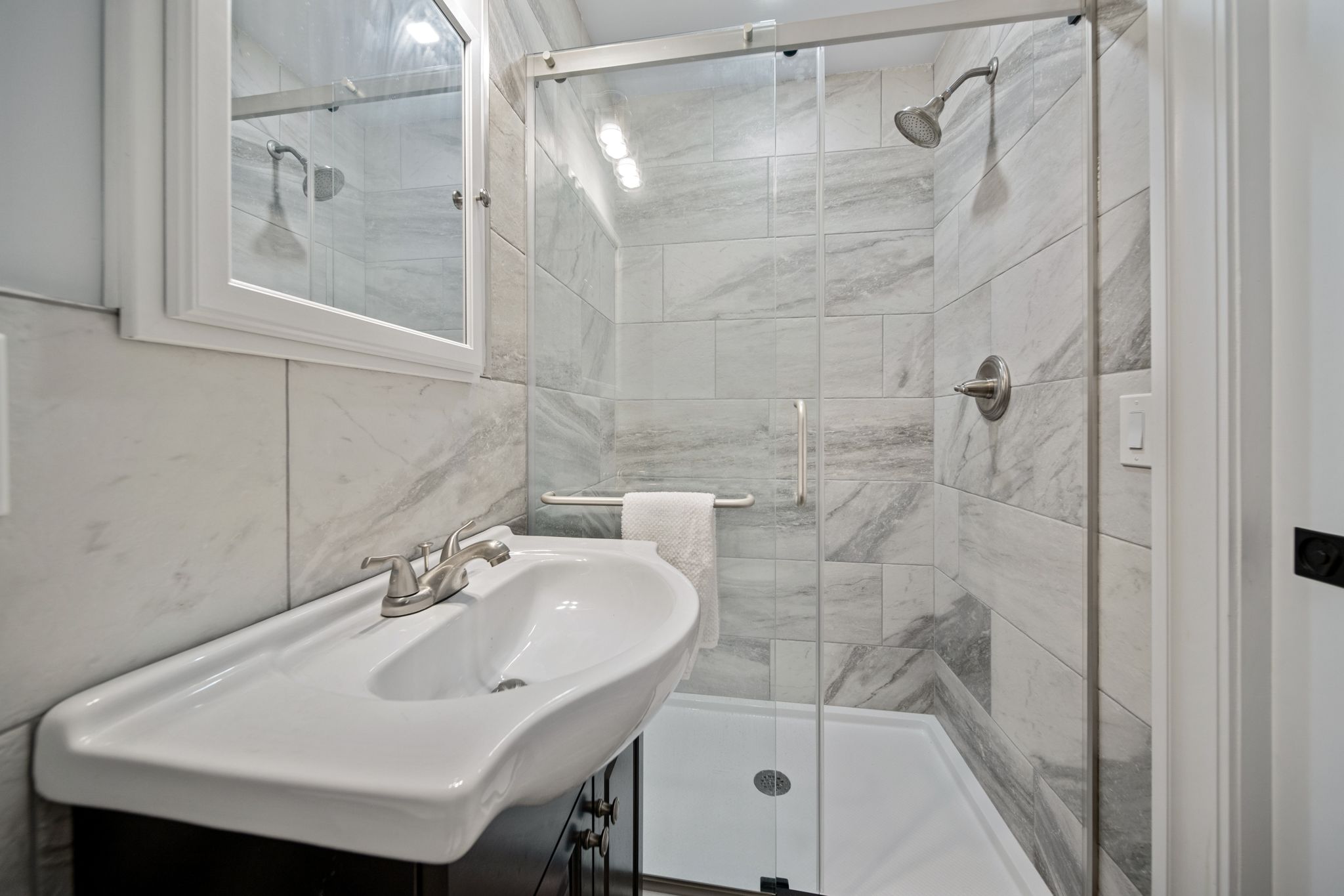 1225 River Road, #4C 