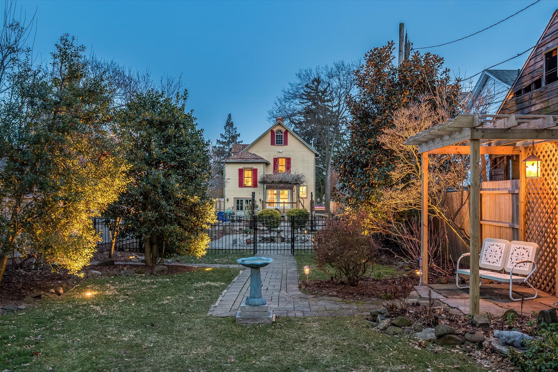 674 Valley Rd 