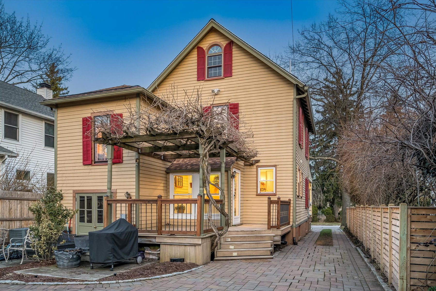 674 Valley Rd 