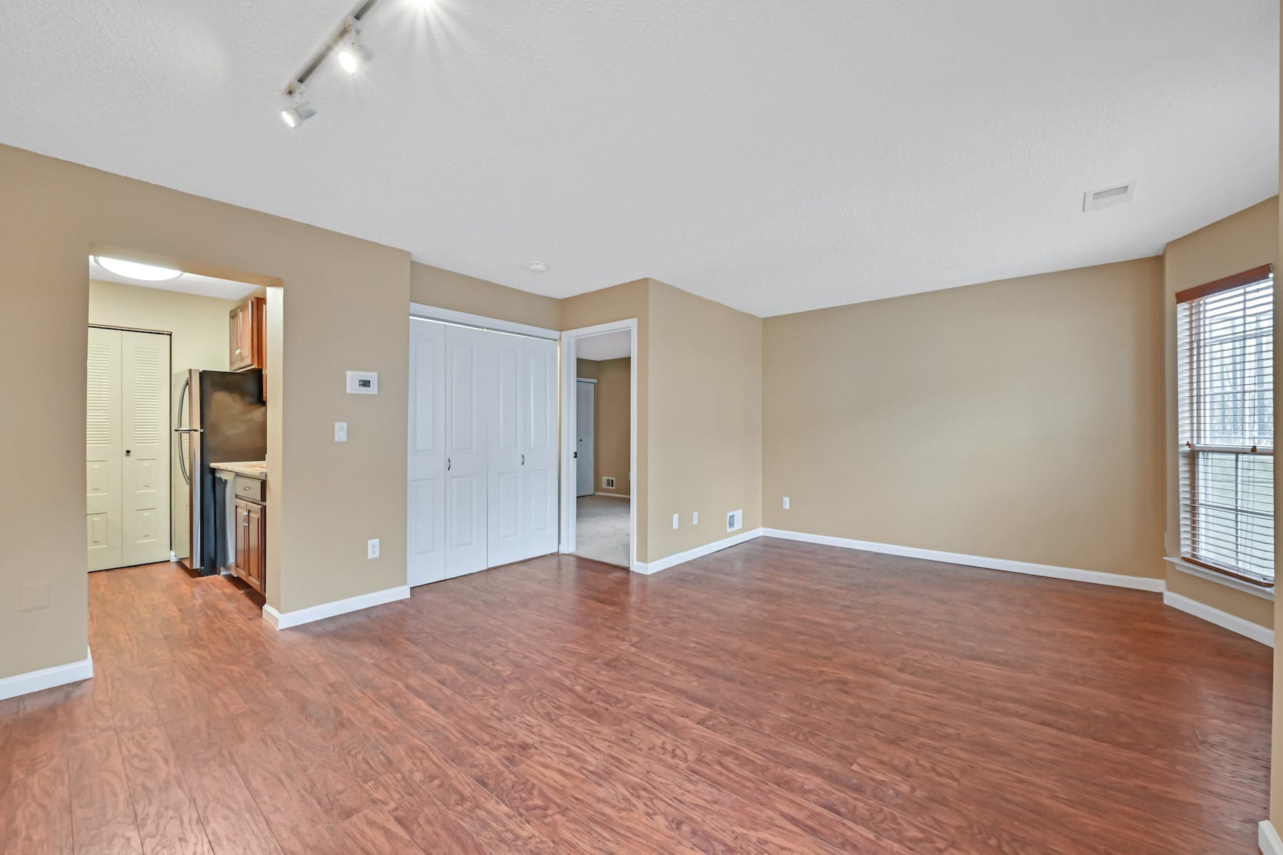 287 Larch Lane 