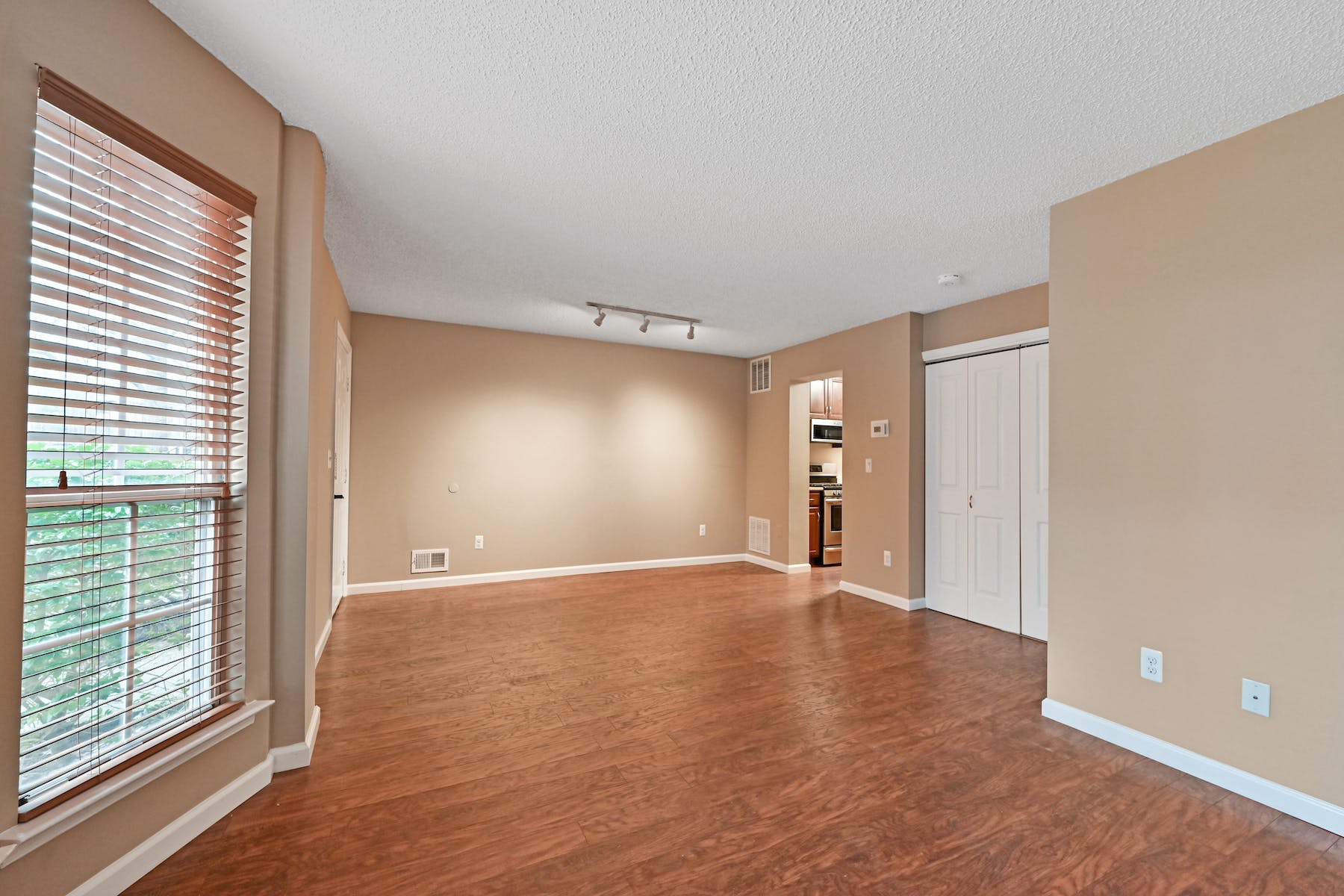 287 Larch Lane 