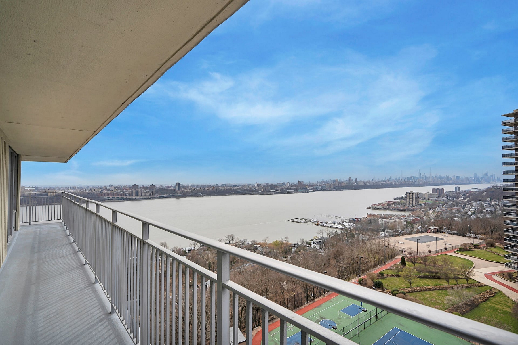 1530 Palisade Ave, Unit 10L 