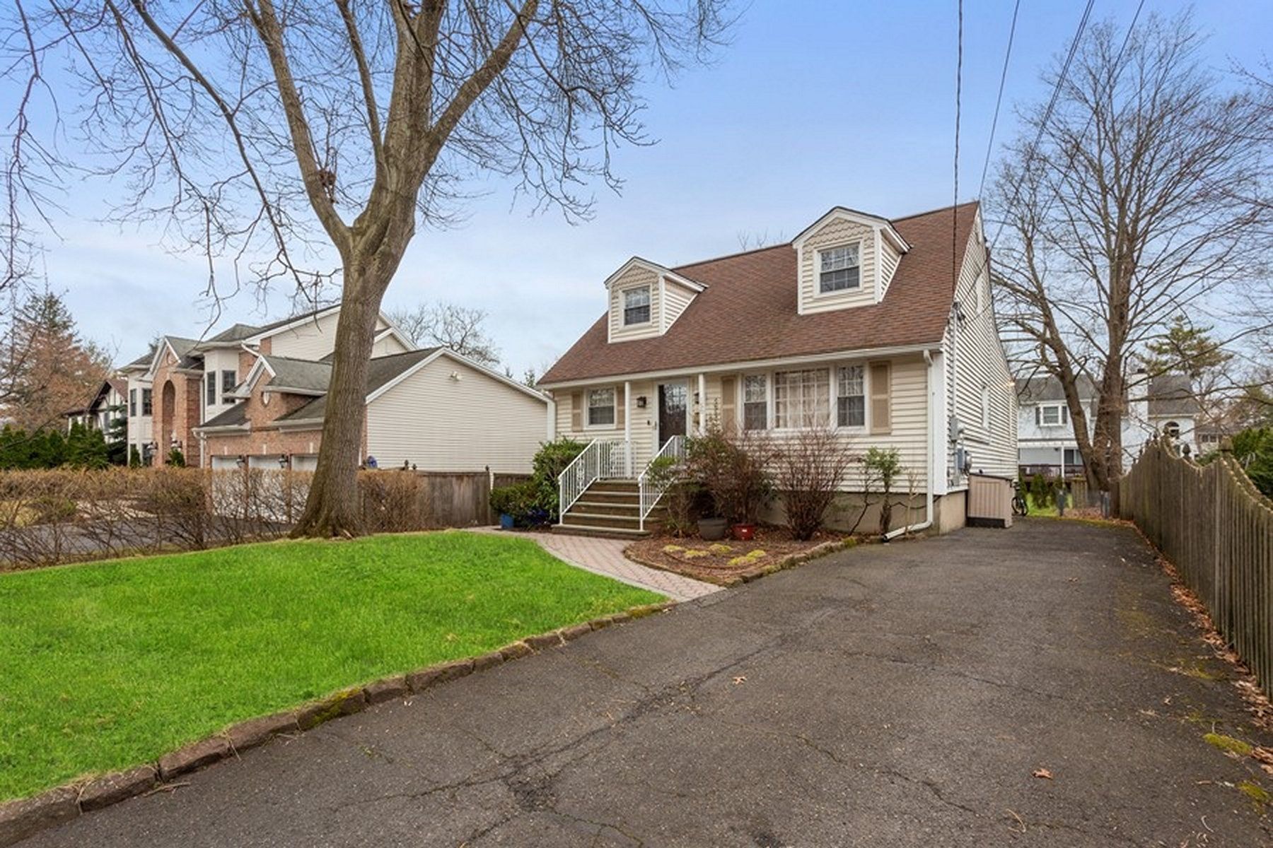 150 Hickory Avenue 