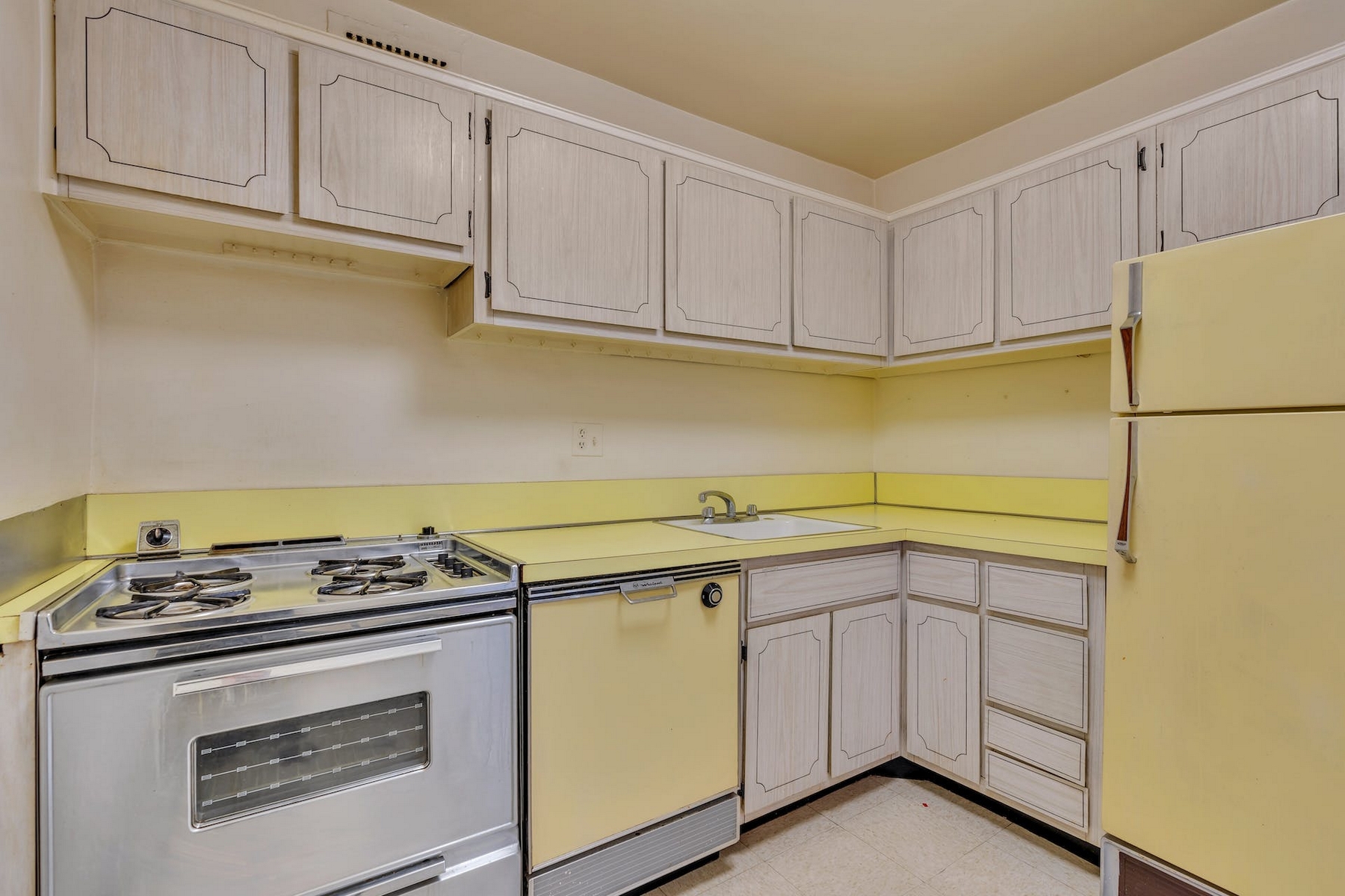2100 Linwood Ave, Unit 23N 
