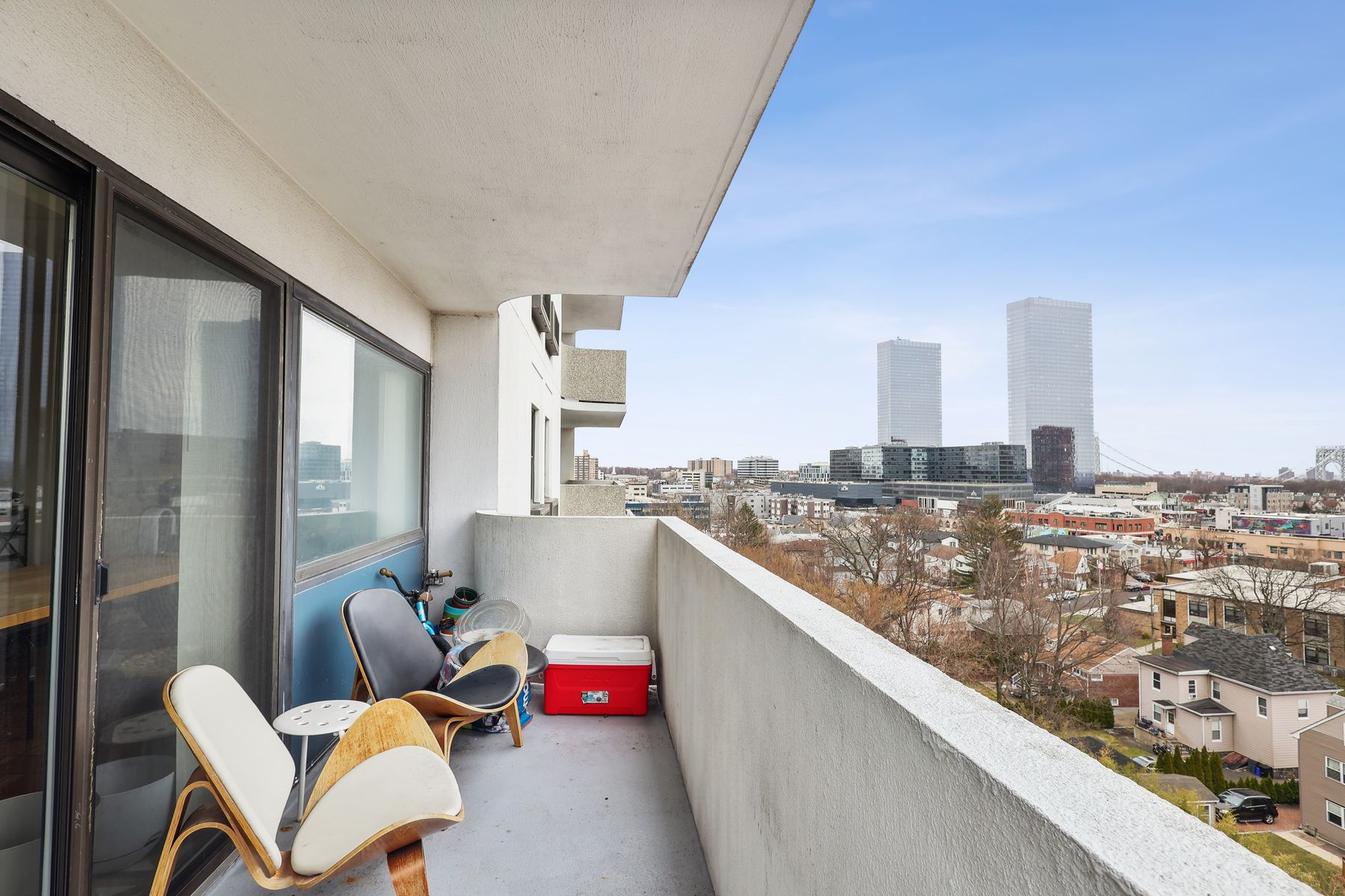1600 Center Avenue Unit# 9F