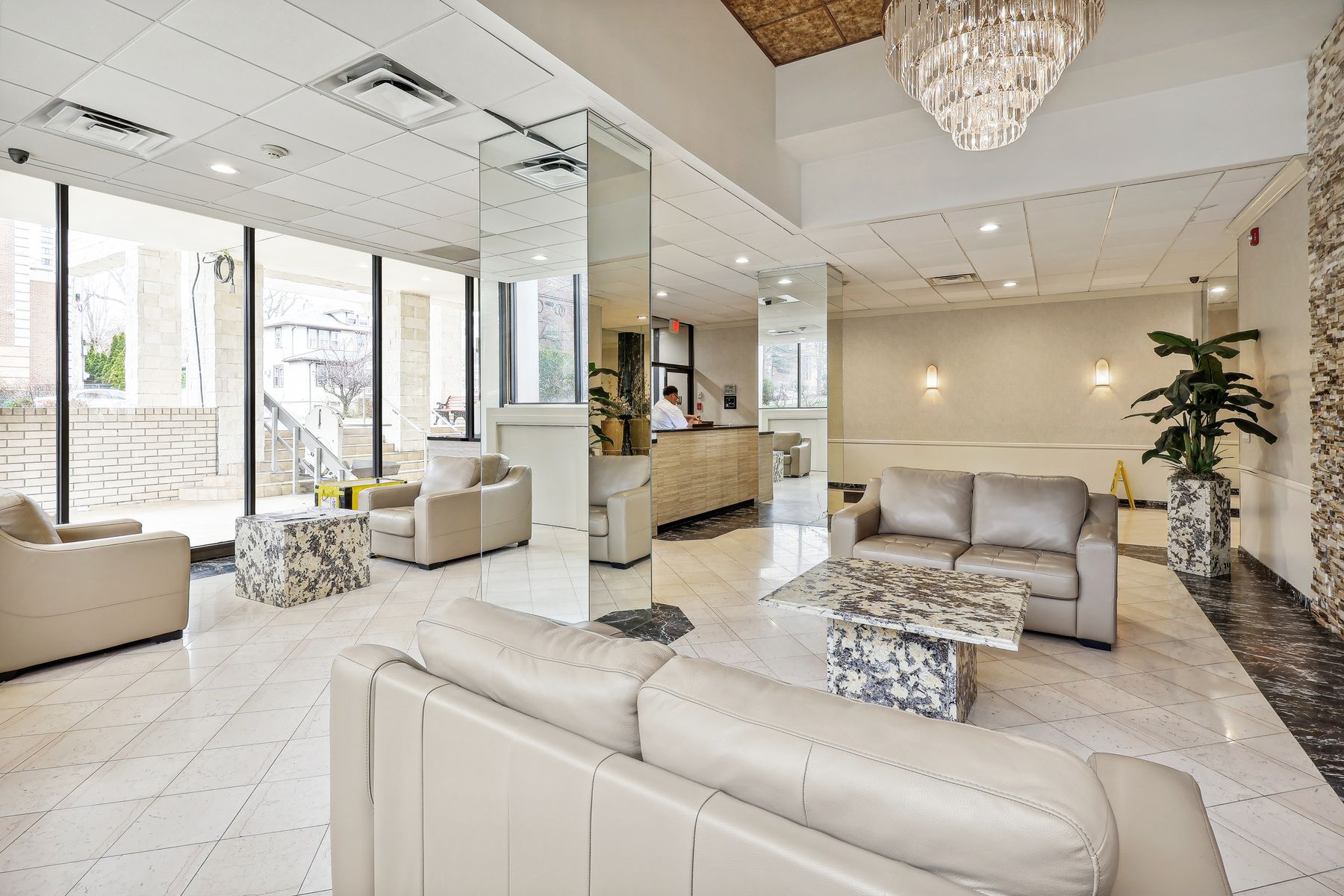 1600 Center Avenue Unit# 9F