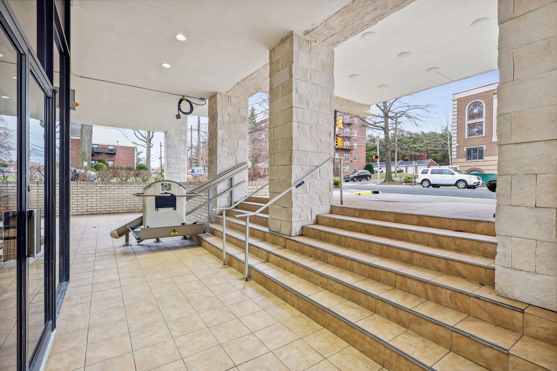 1600 Center Avenue Unit# 9F