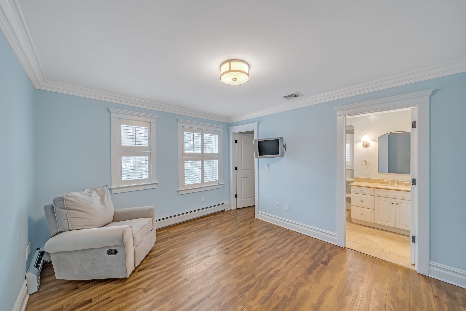 10 Myrtle Avenue 