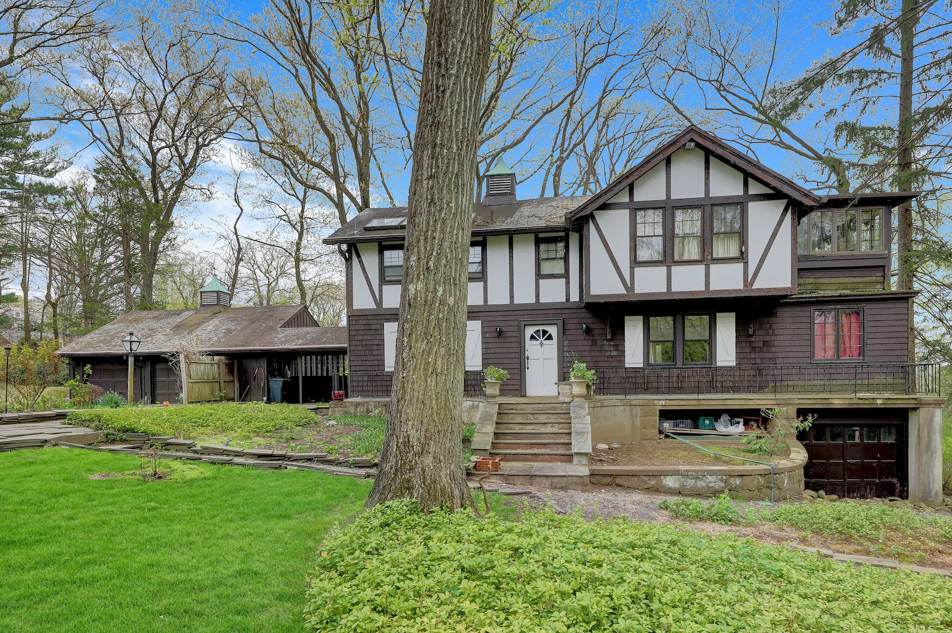 27 Warren Lane 