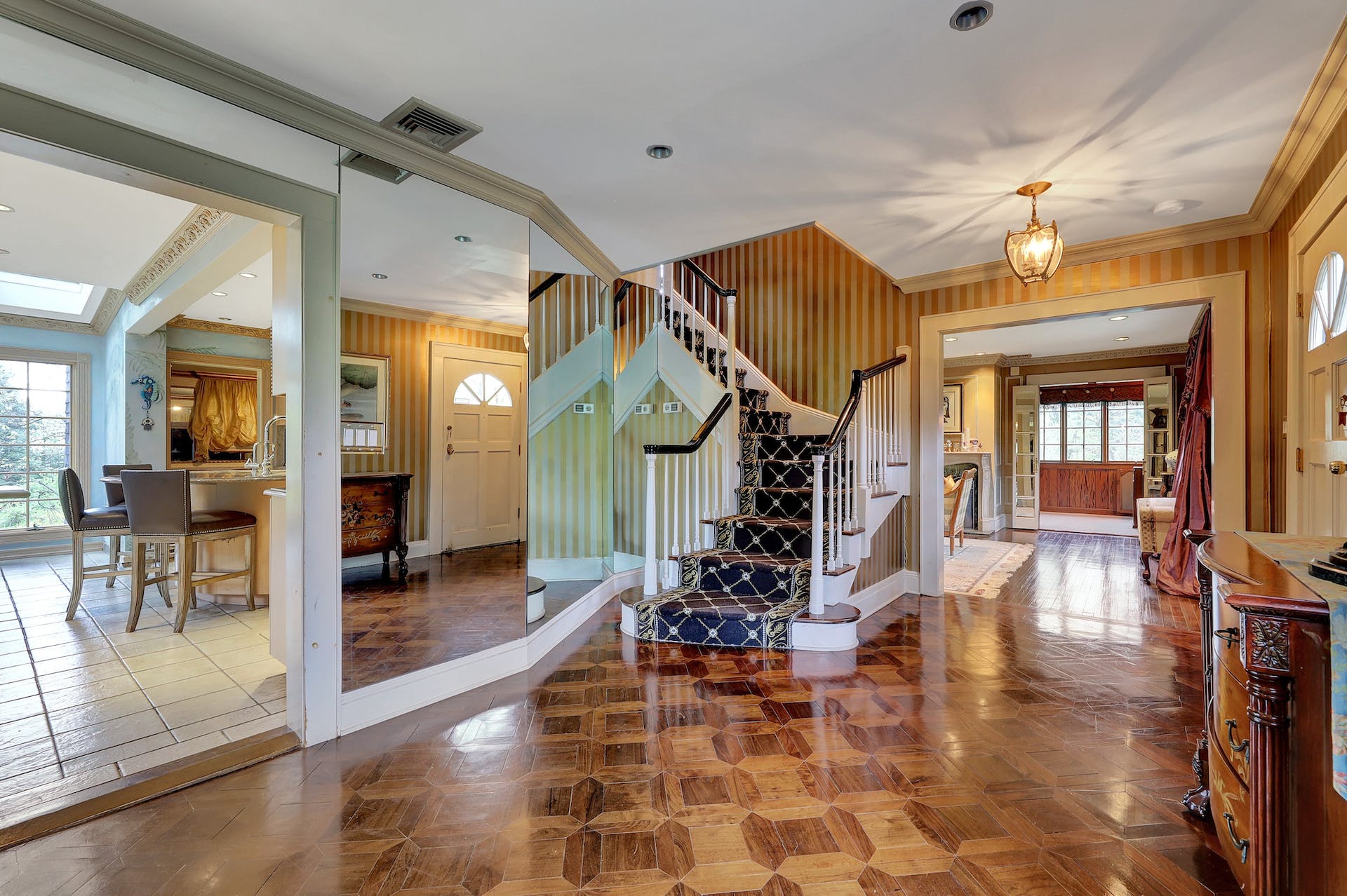 27 Warren Lane 