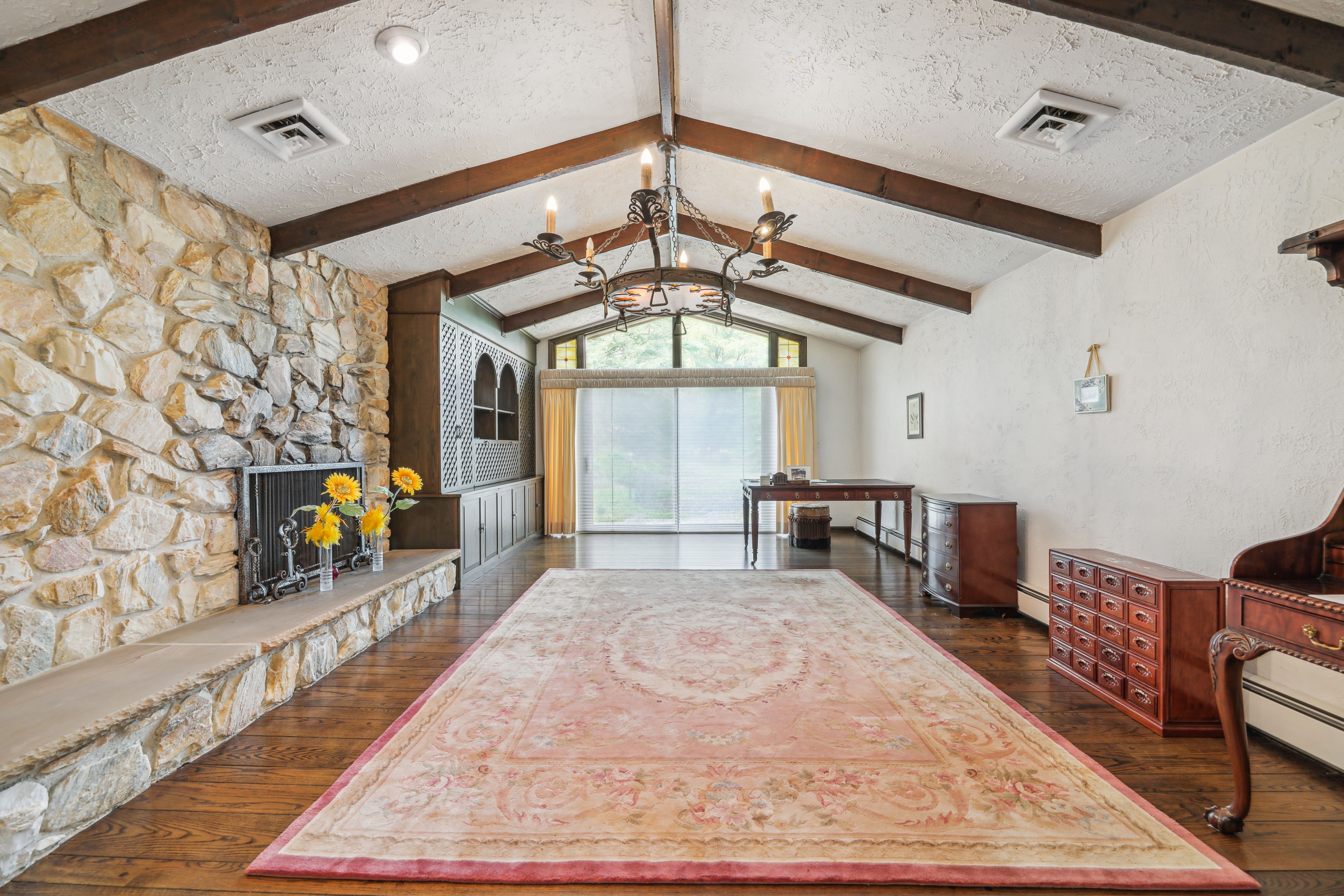 11 Deertrail Road 