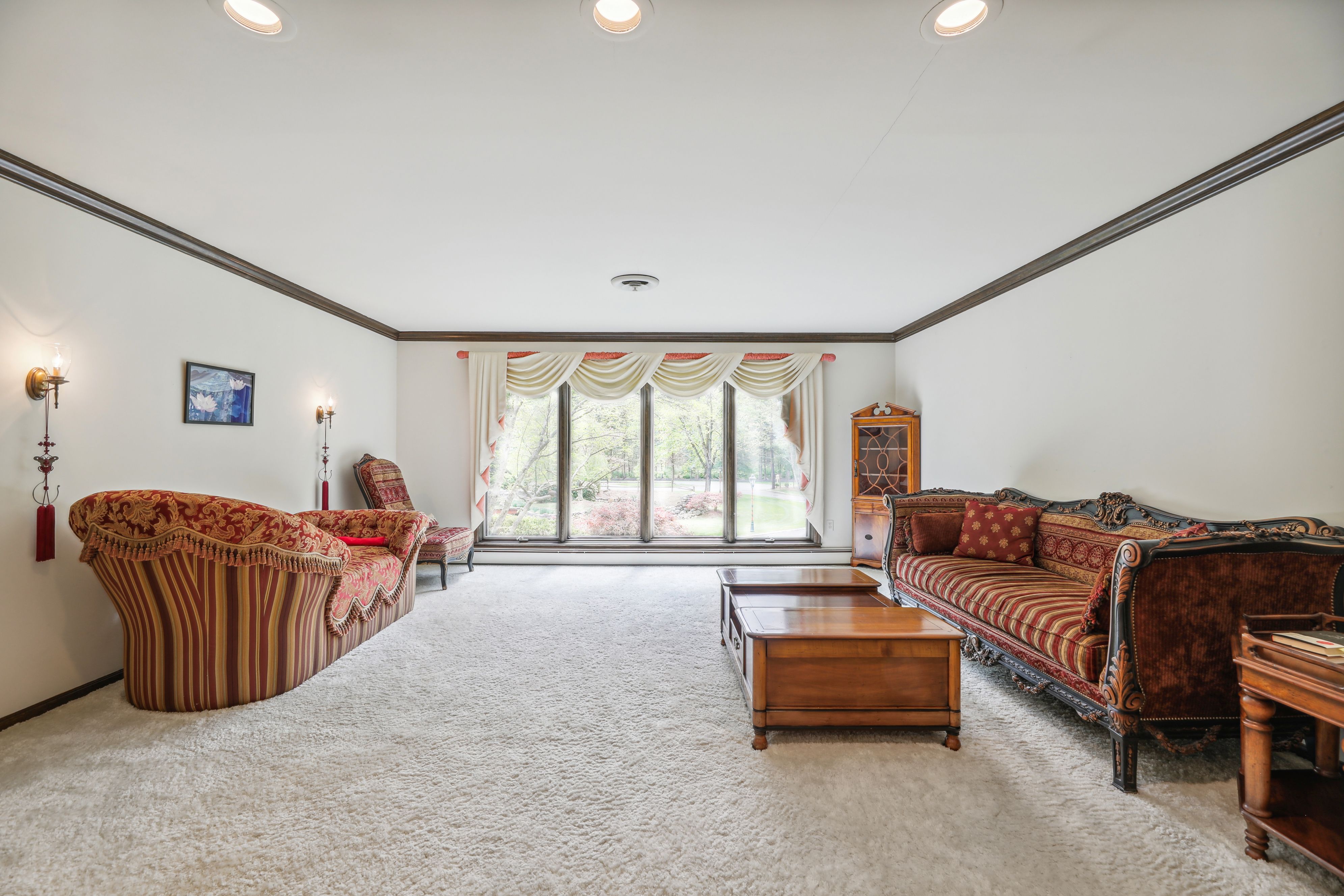 11 Deertrail Road 