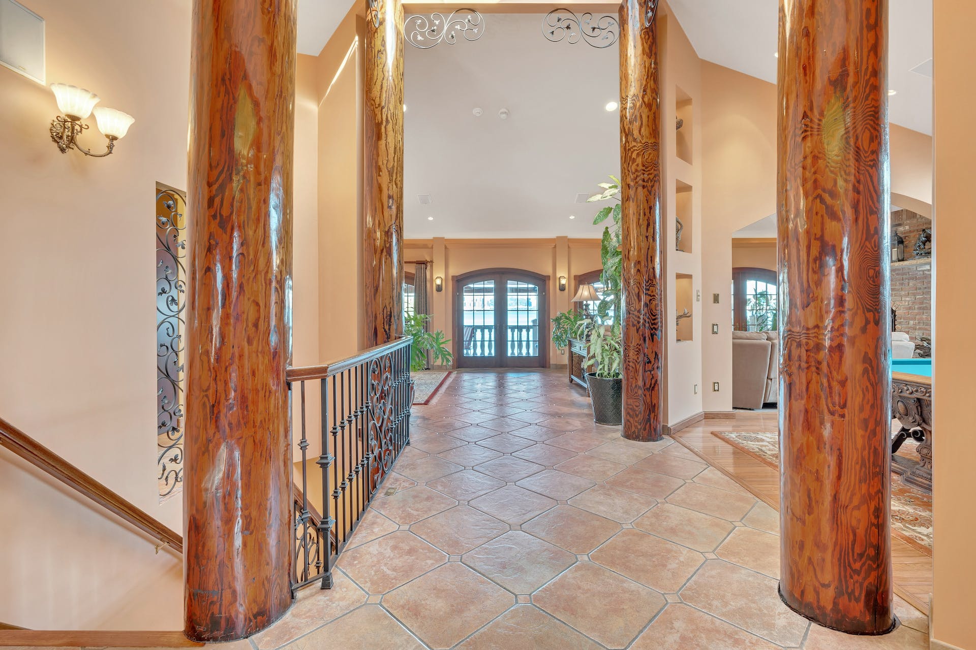 12 Palisade Plaza