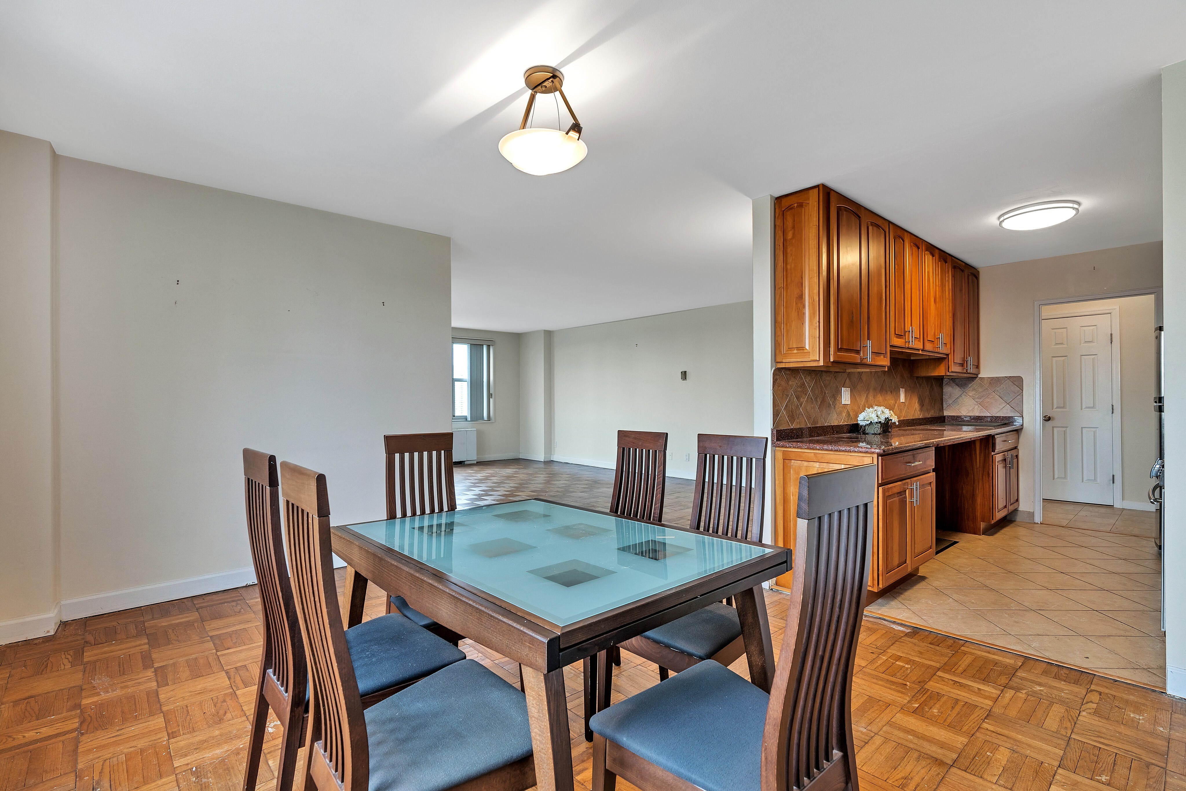 2000 Linwood Avenue Unit# 8W