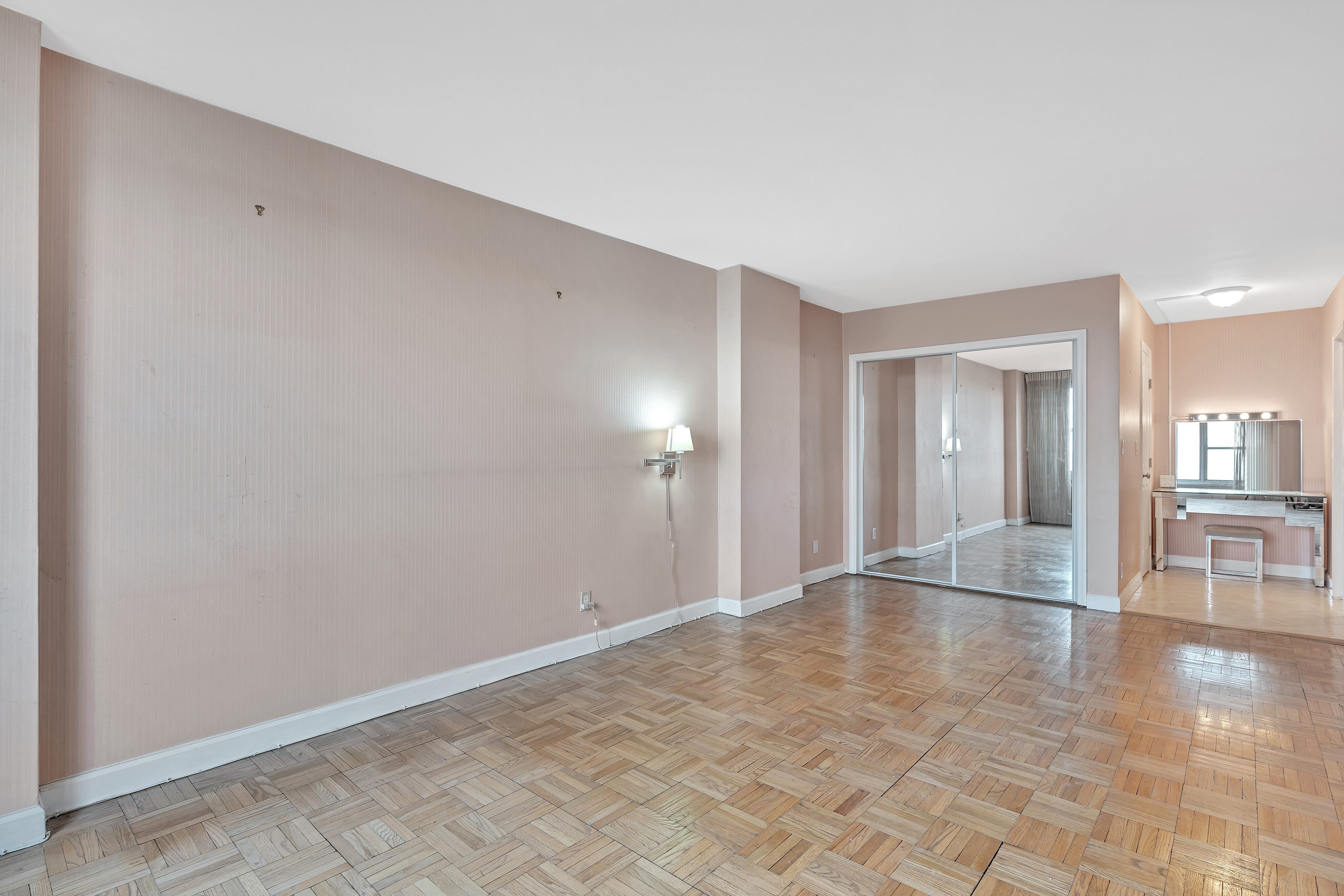 2000 Linwood Avenue Unit# 8W