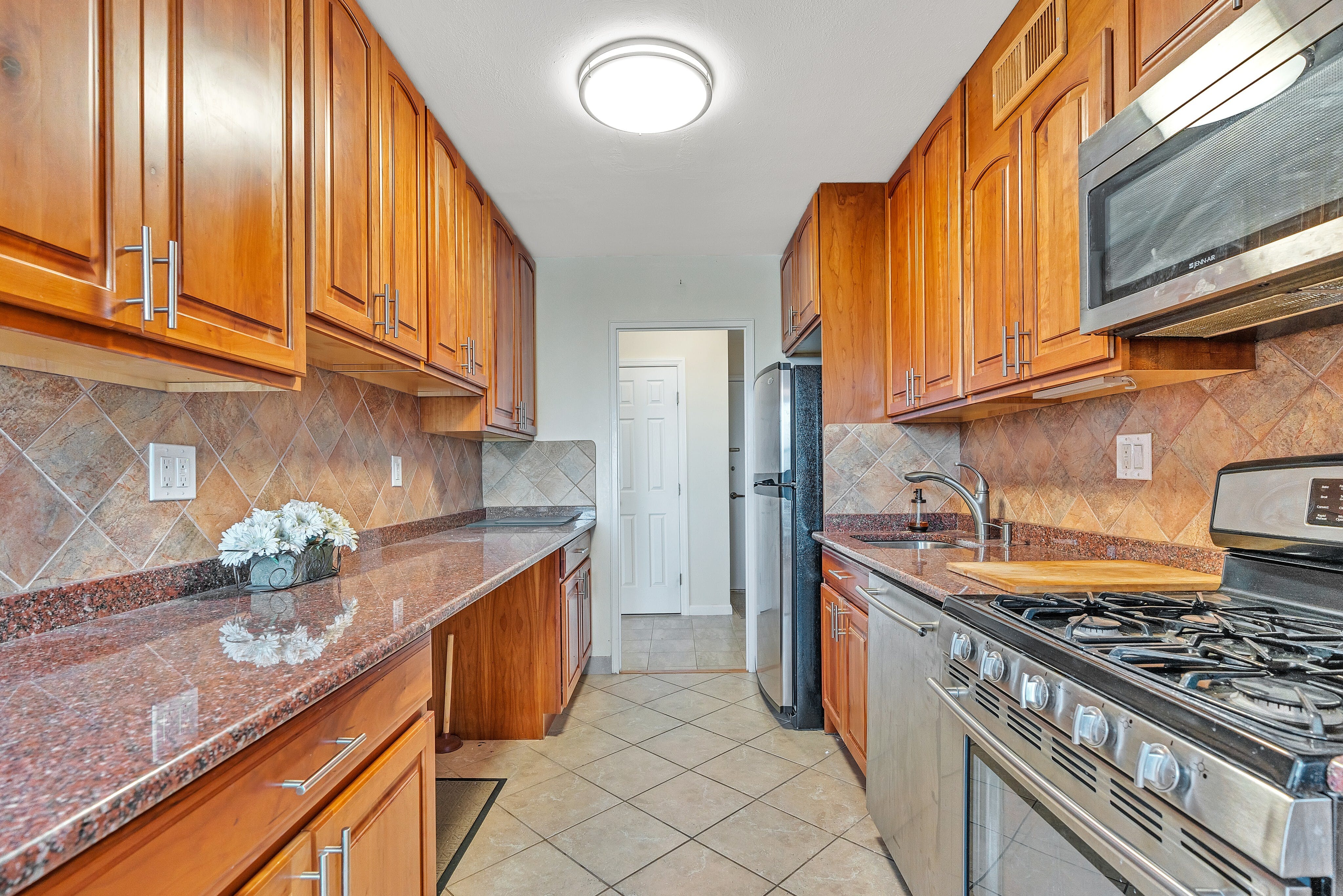 2000 Linwood Avenue Unit# 8W