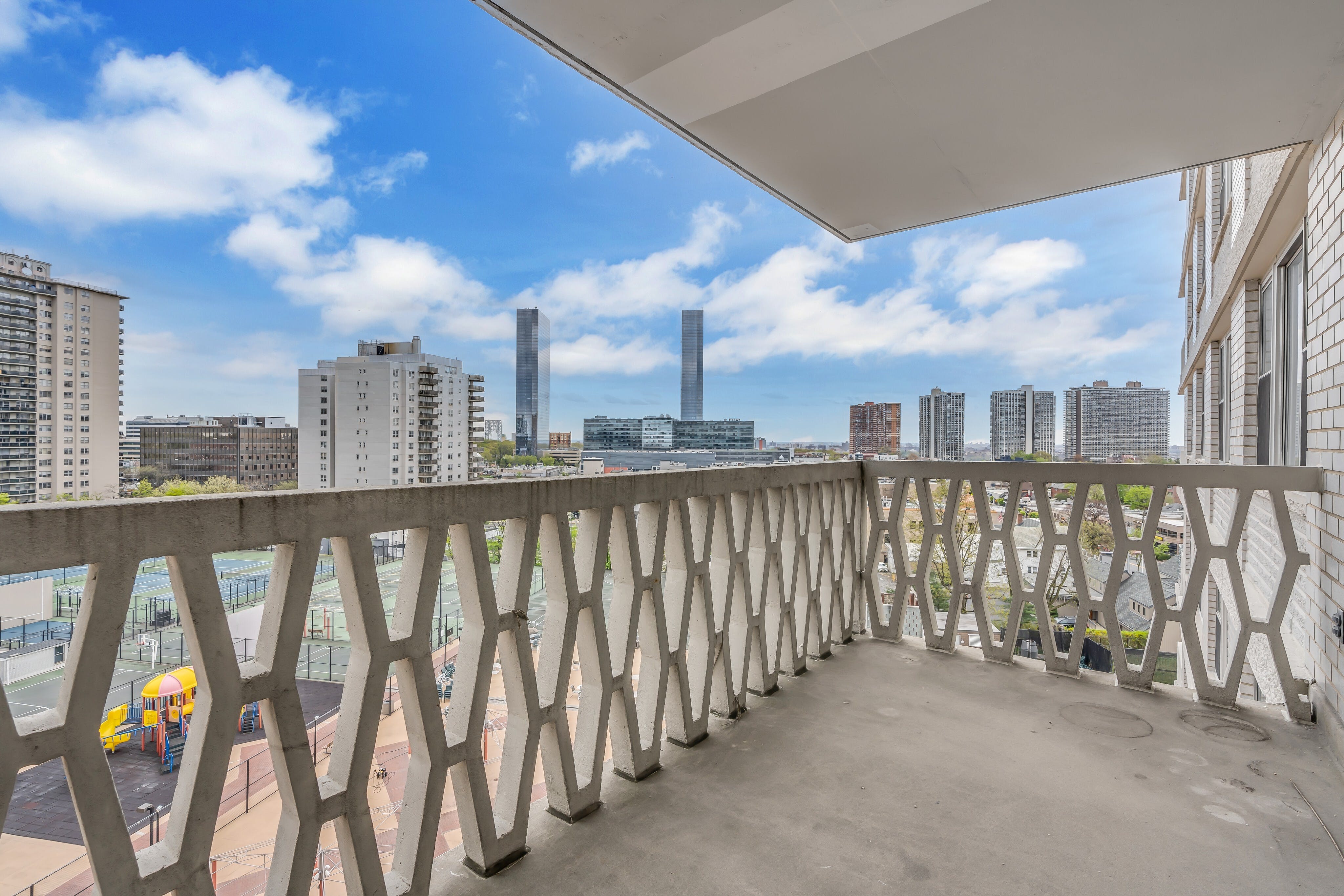 2000 Linwood Avenue Unit# 9U