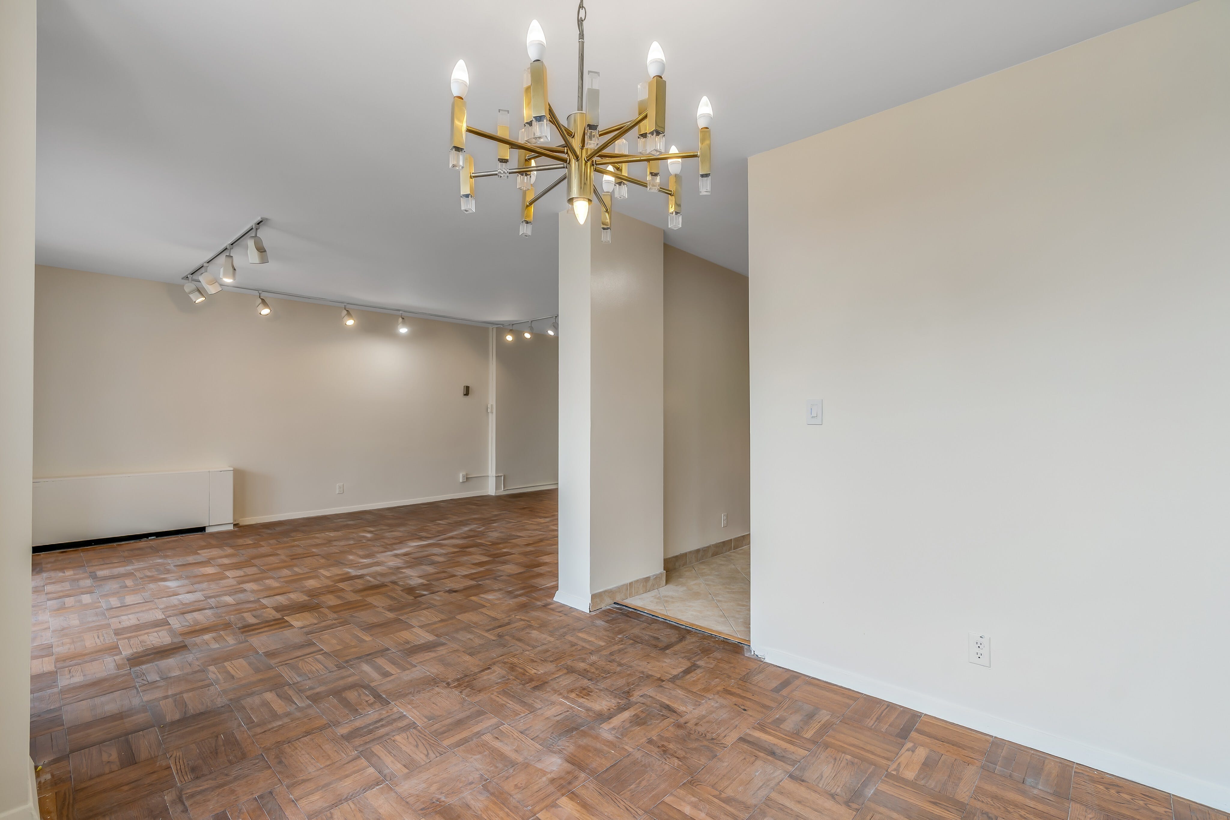 2000 Linwood Avenue Unit# 9U