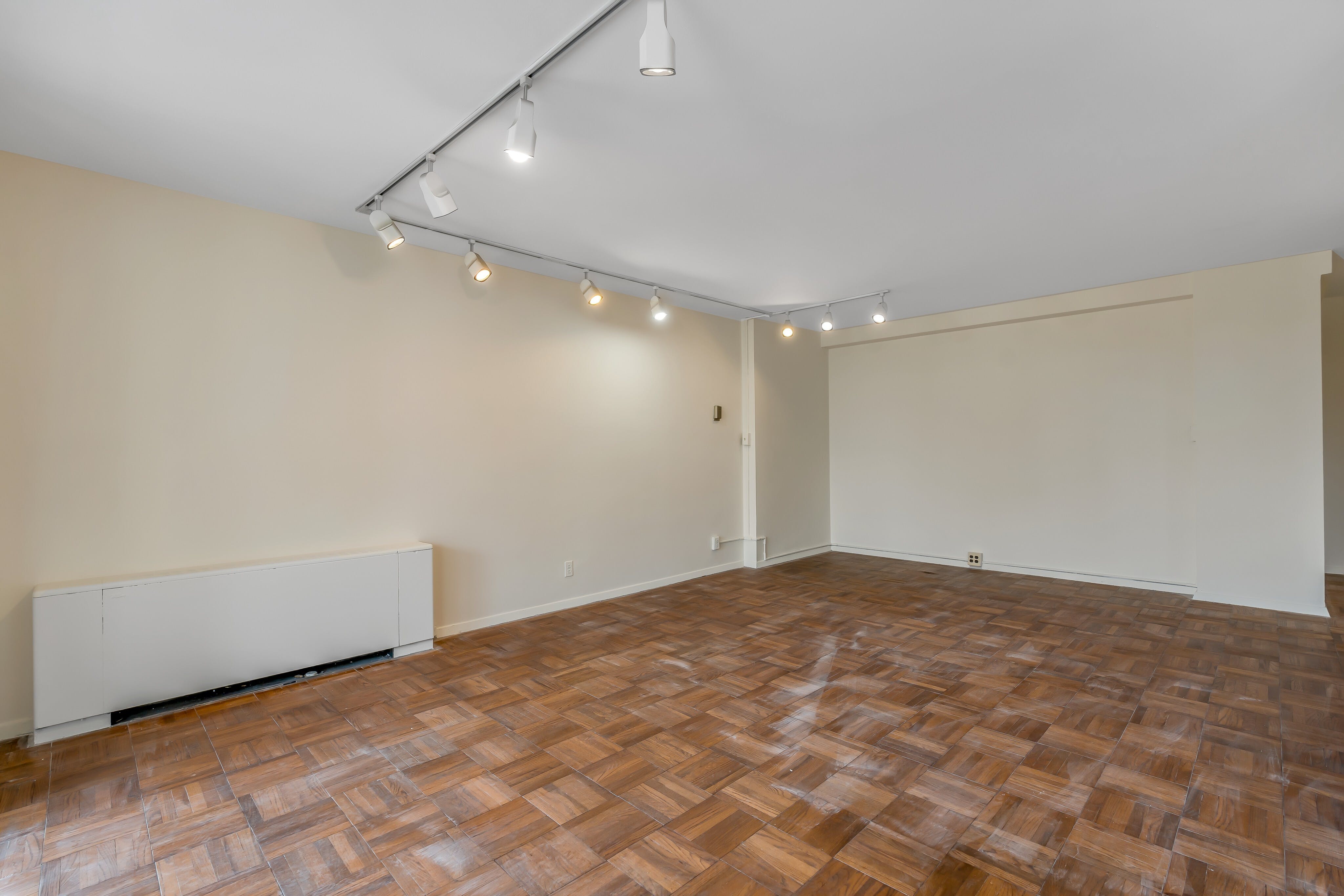 2000 Linwood Avenue Unit# 9U