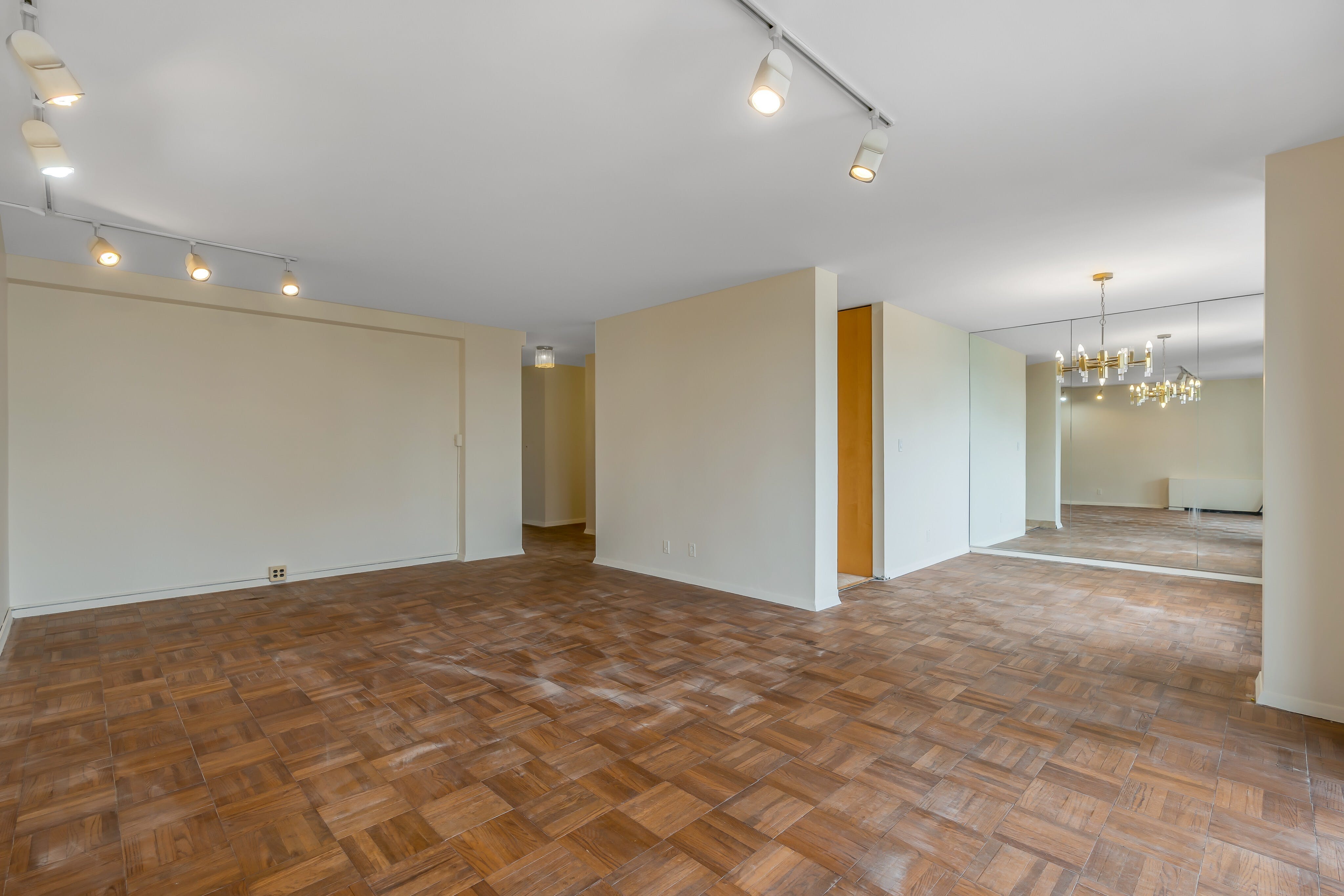 2000 Linwood Avenue Unit# 9U