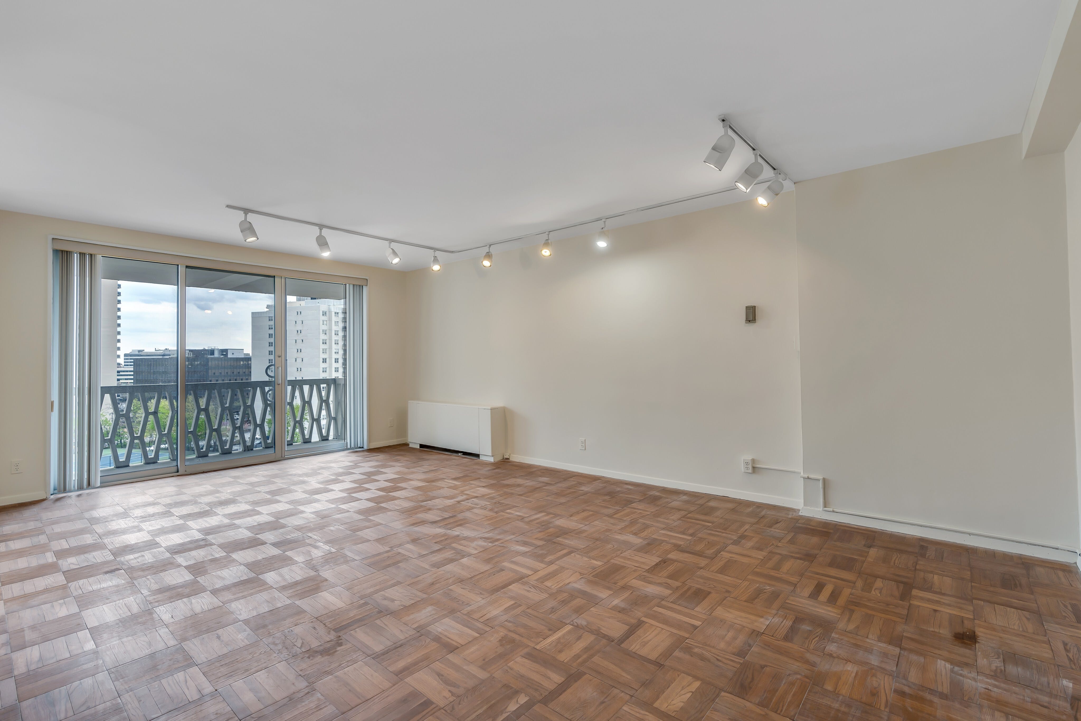 2000 Linwood Avenue Unit# 9U