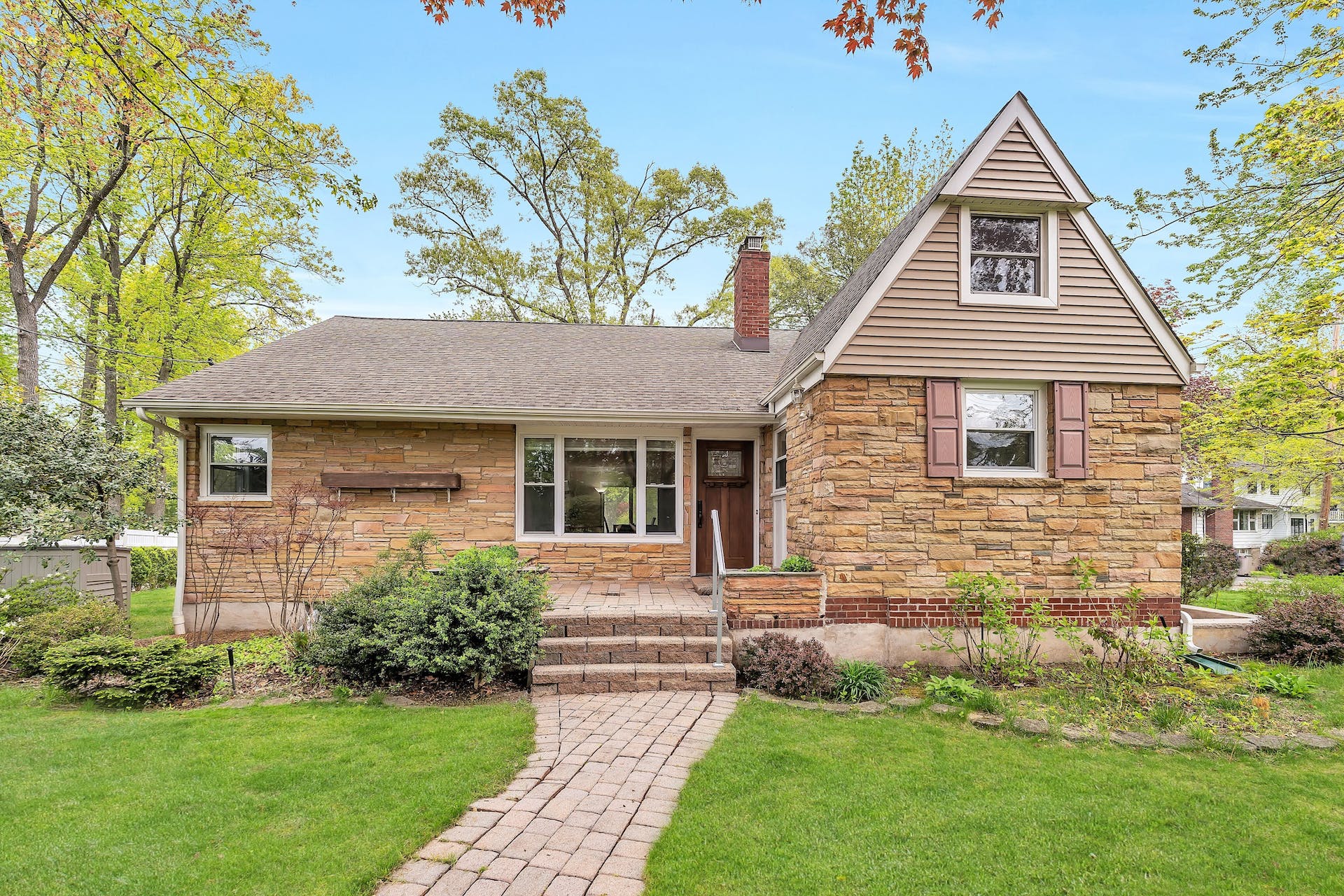 293 Riveredge Road 