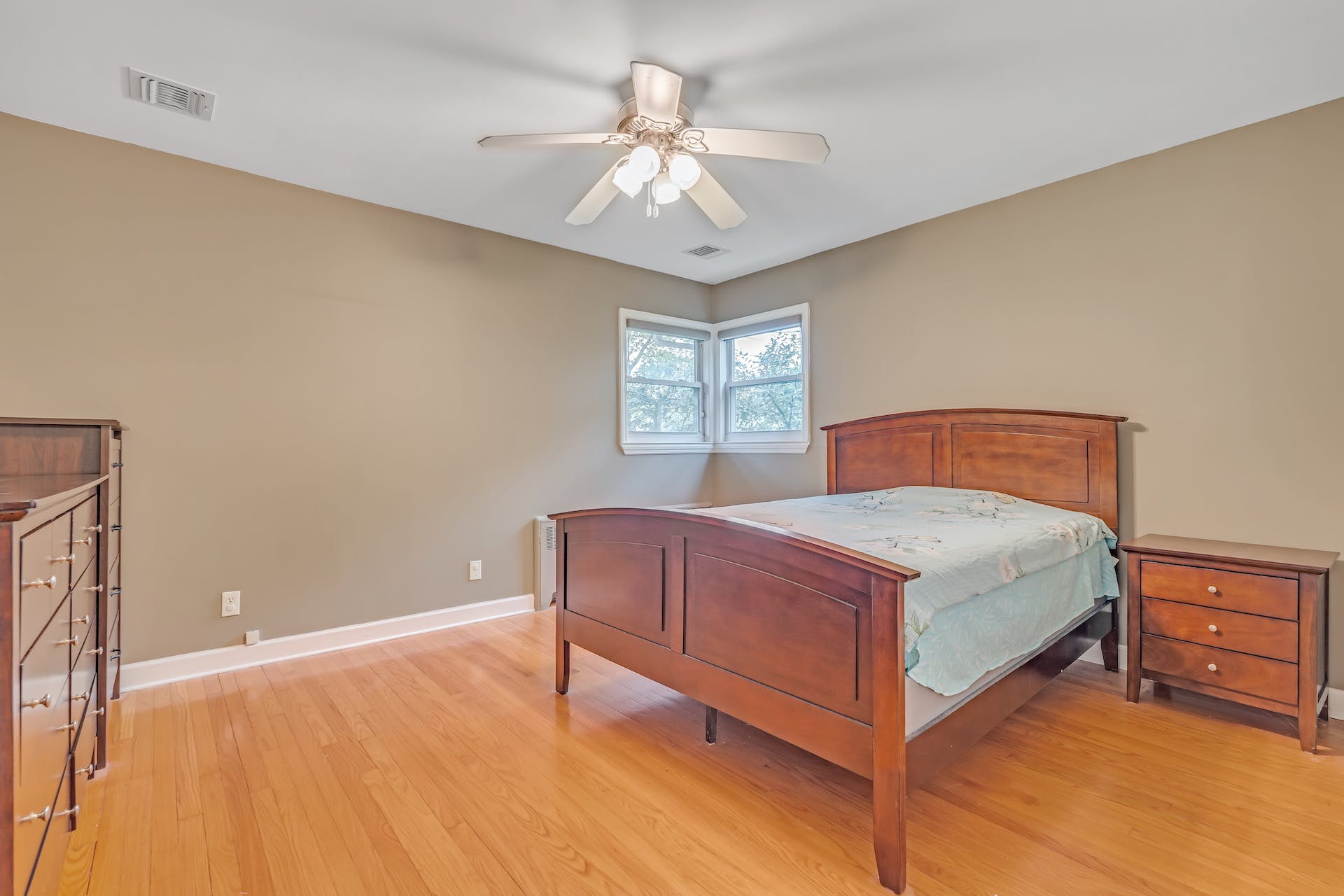 293 Riveredge Road 