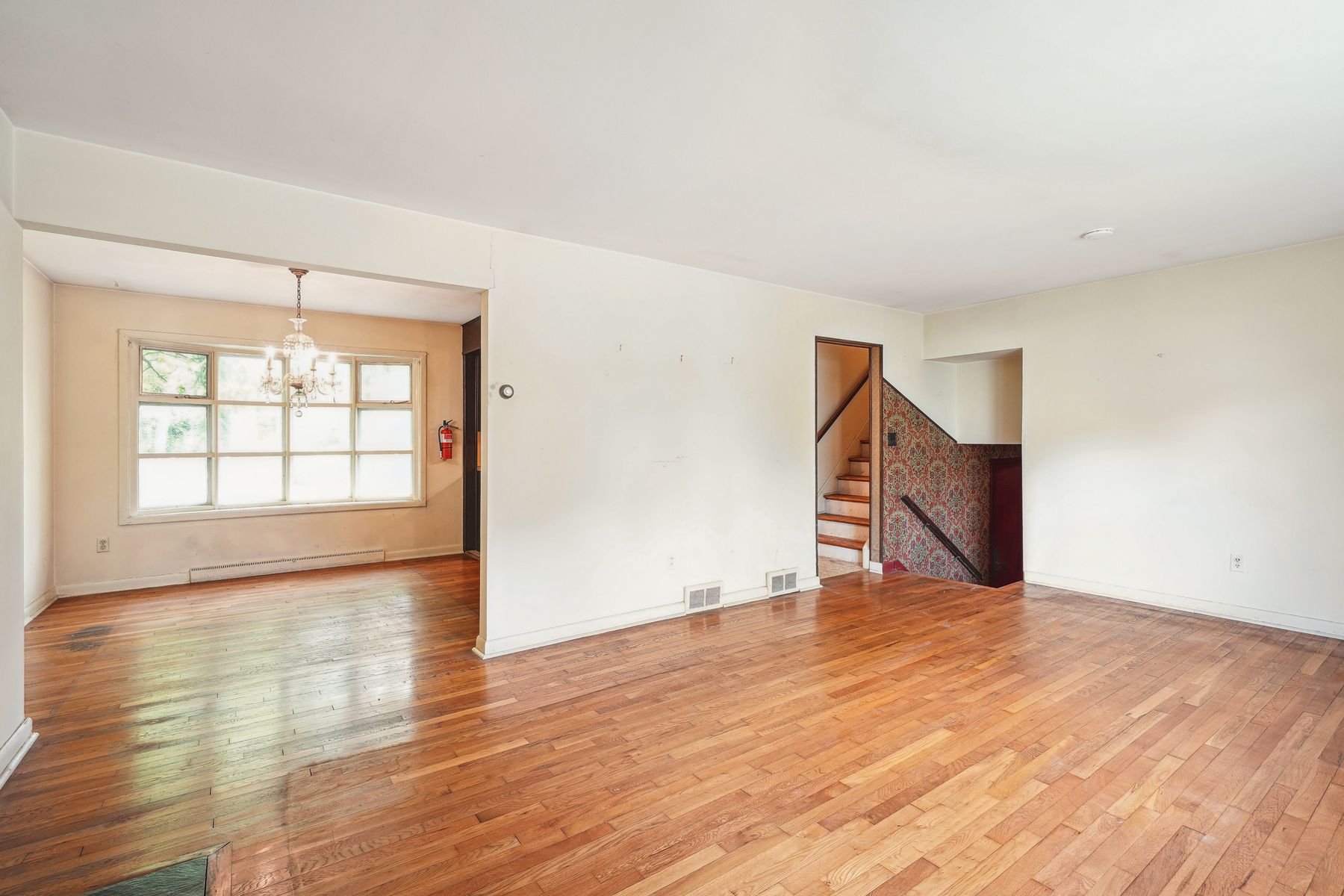 5 Neer Drive 