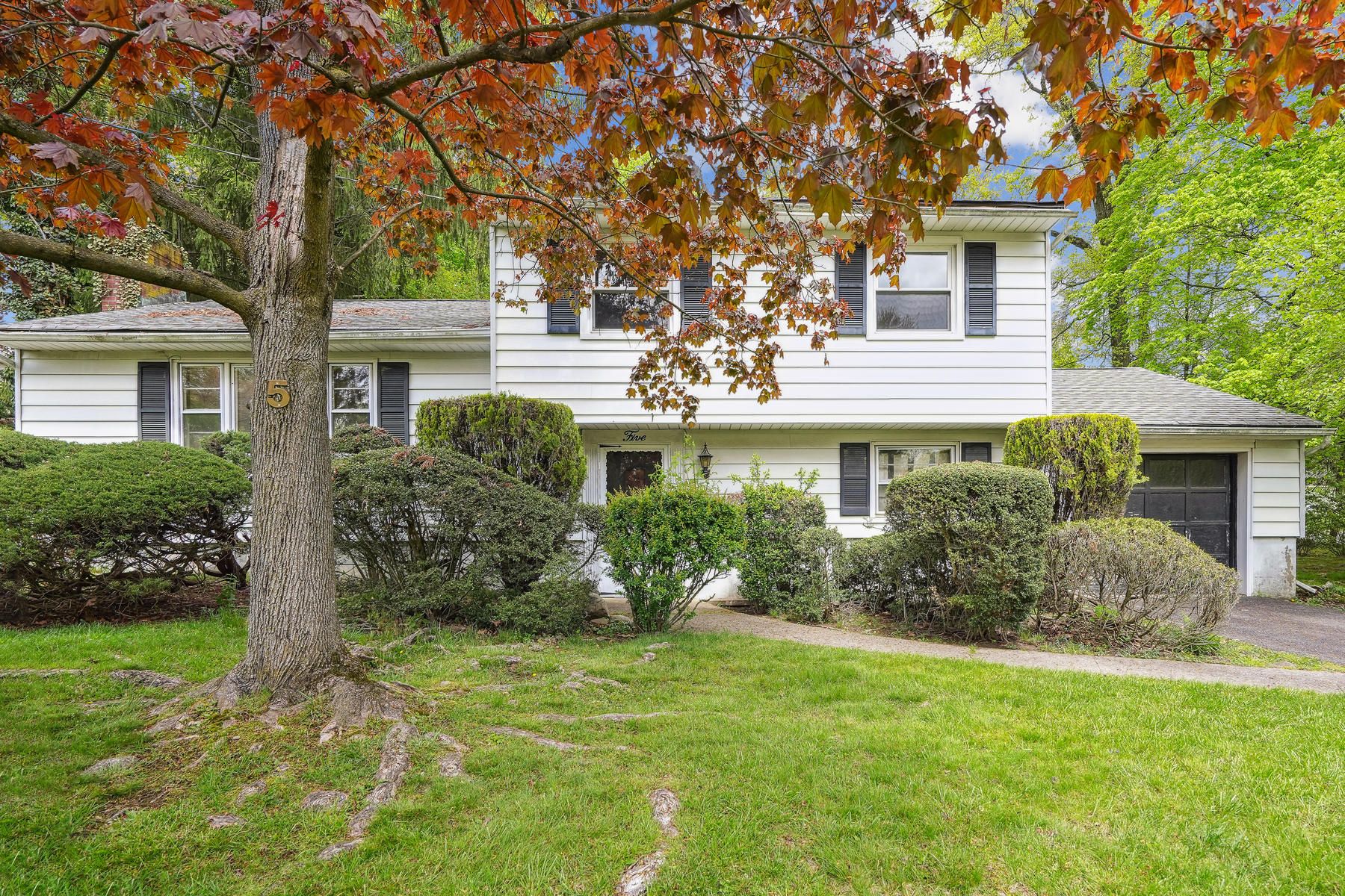 5 Neer Drive 