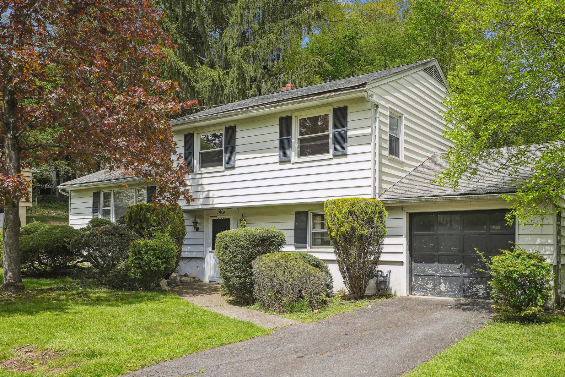 5 Neer Drive 