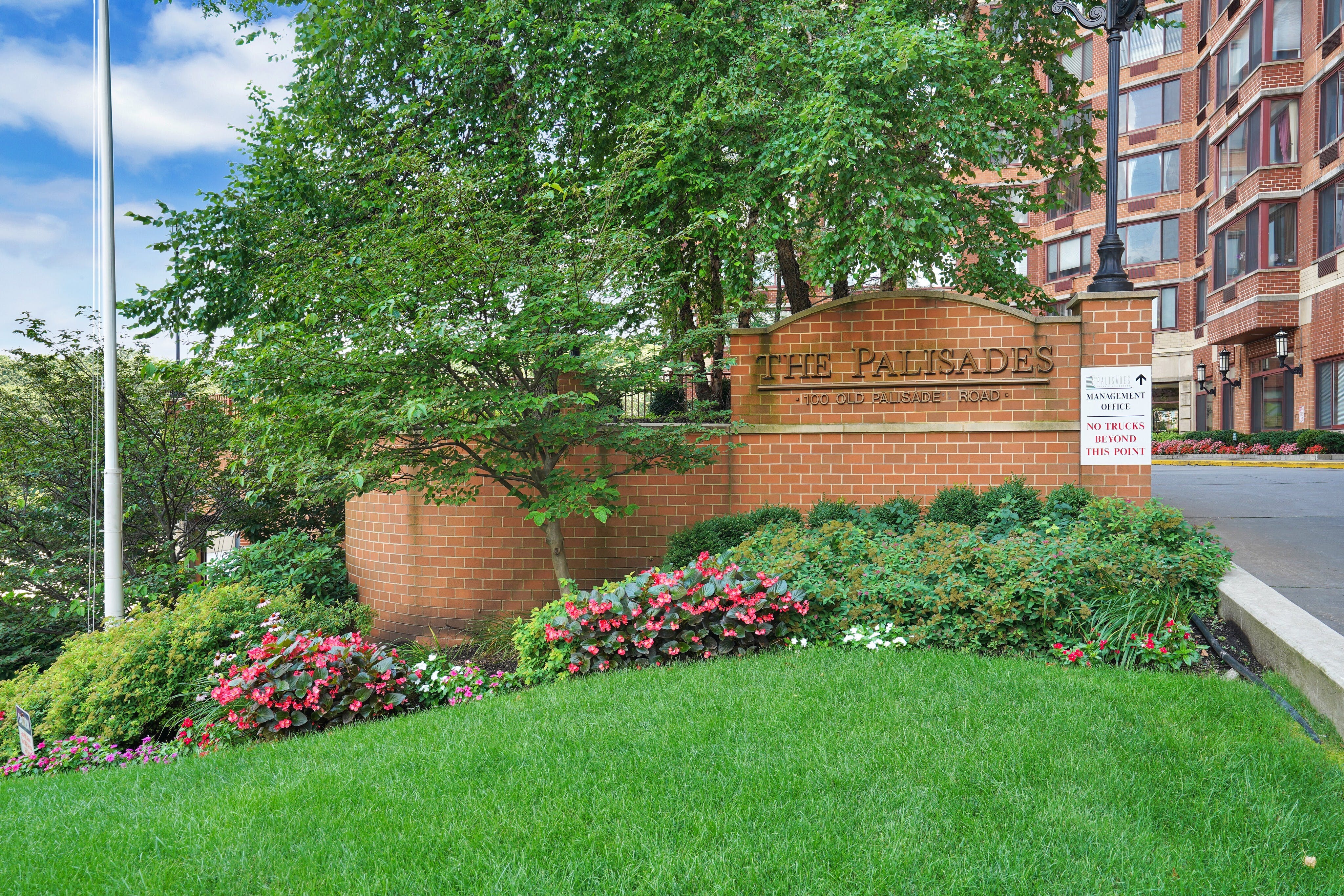 100 Old Palisade Road Unit# 3505