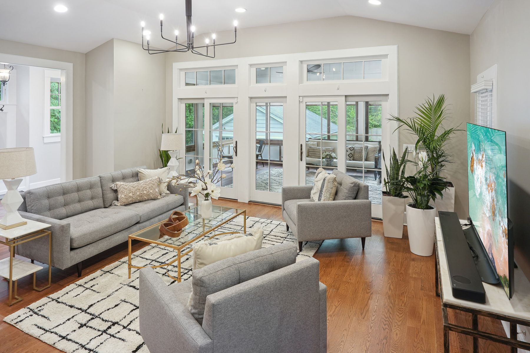 142 Bellevue Ave 