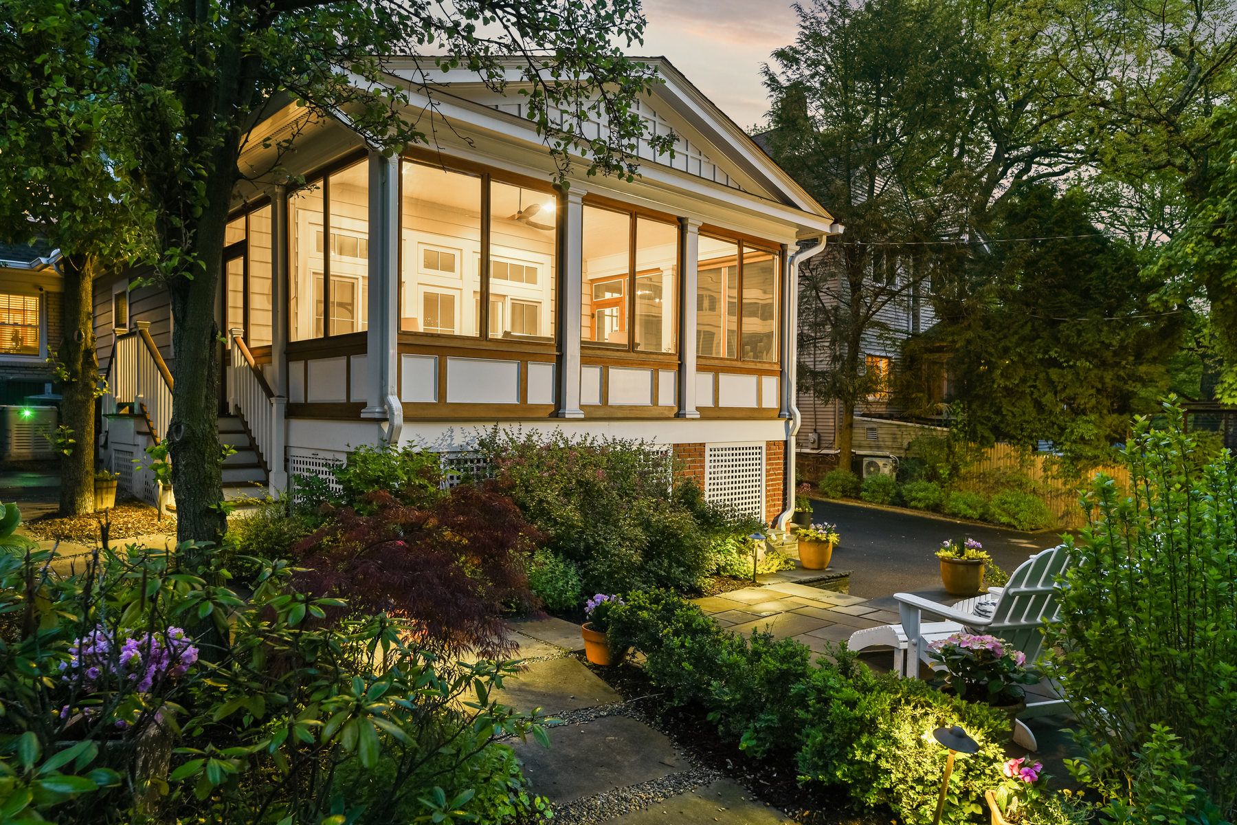 142 Bellevue Ave 