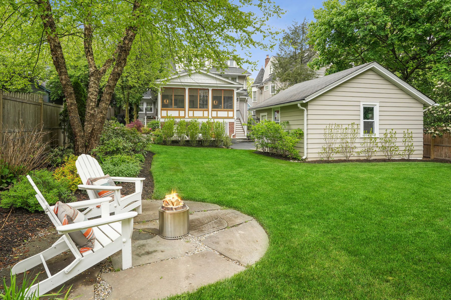 142 Bellevue Ave 