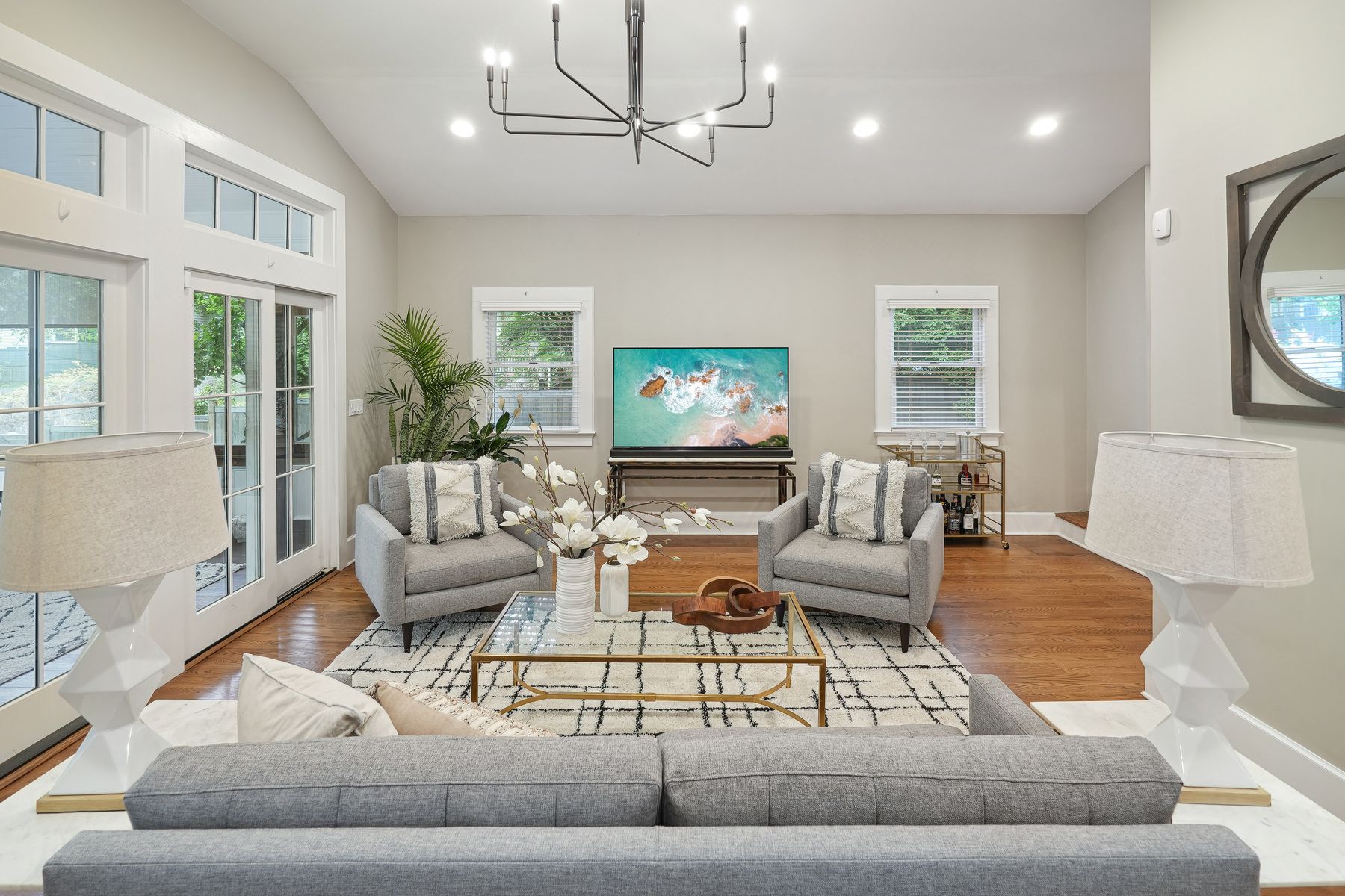 142 Bellevue Ave 