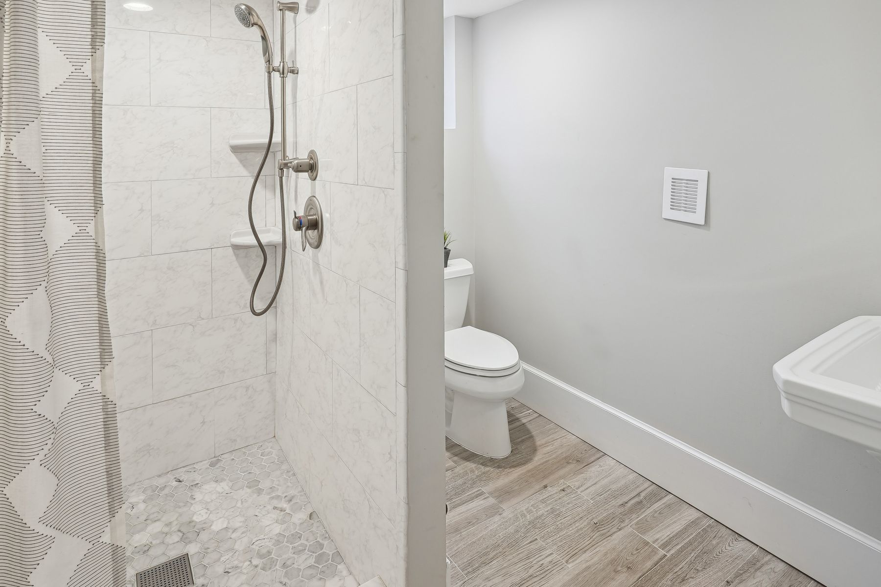 142 Bellevue Ave 