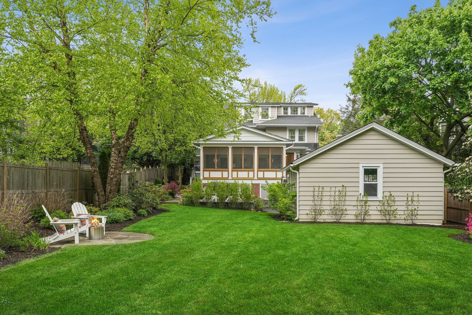 142 Bellevue Ave 