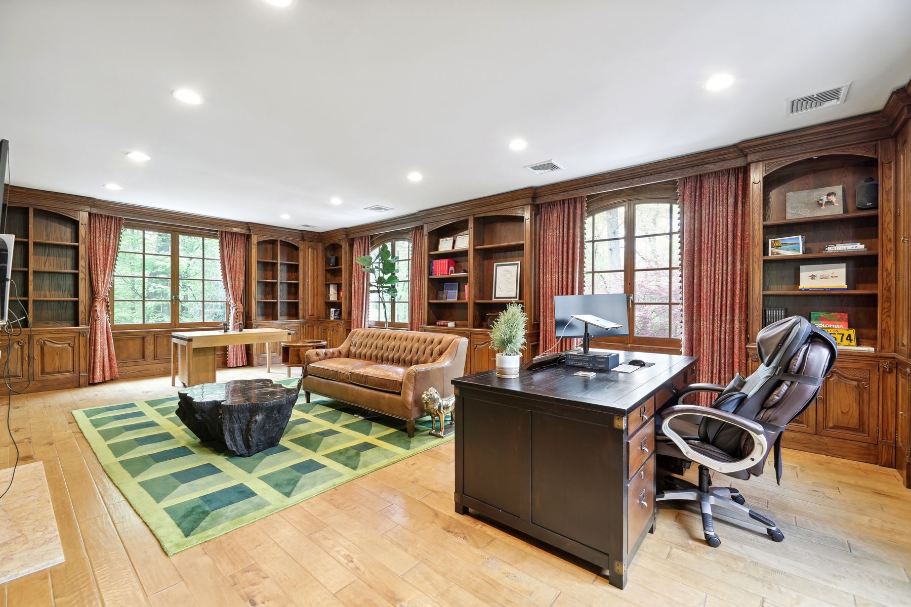 10 Boulder Road 