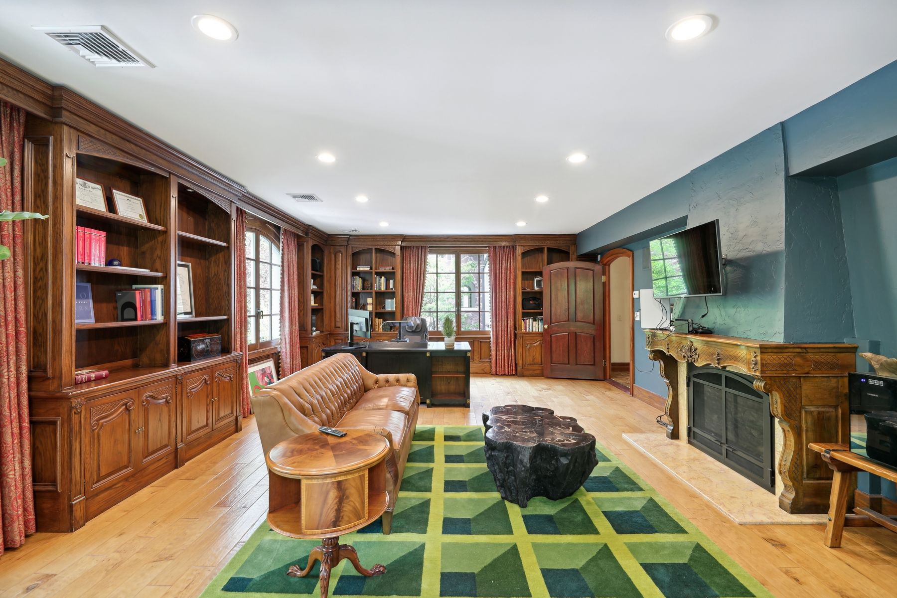 10 Boulder Road 