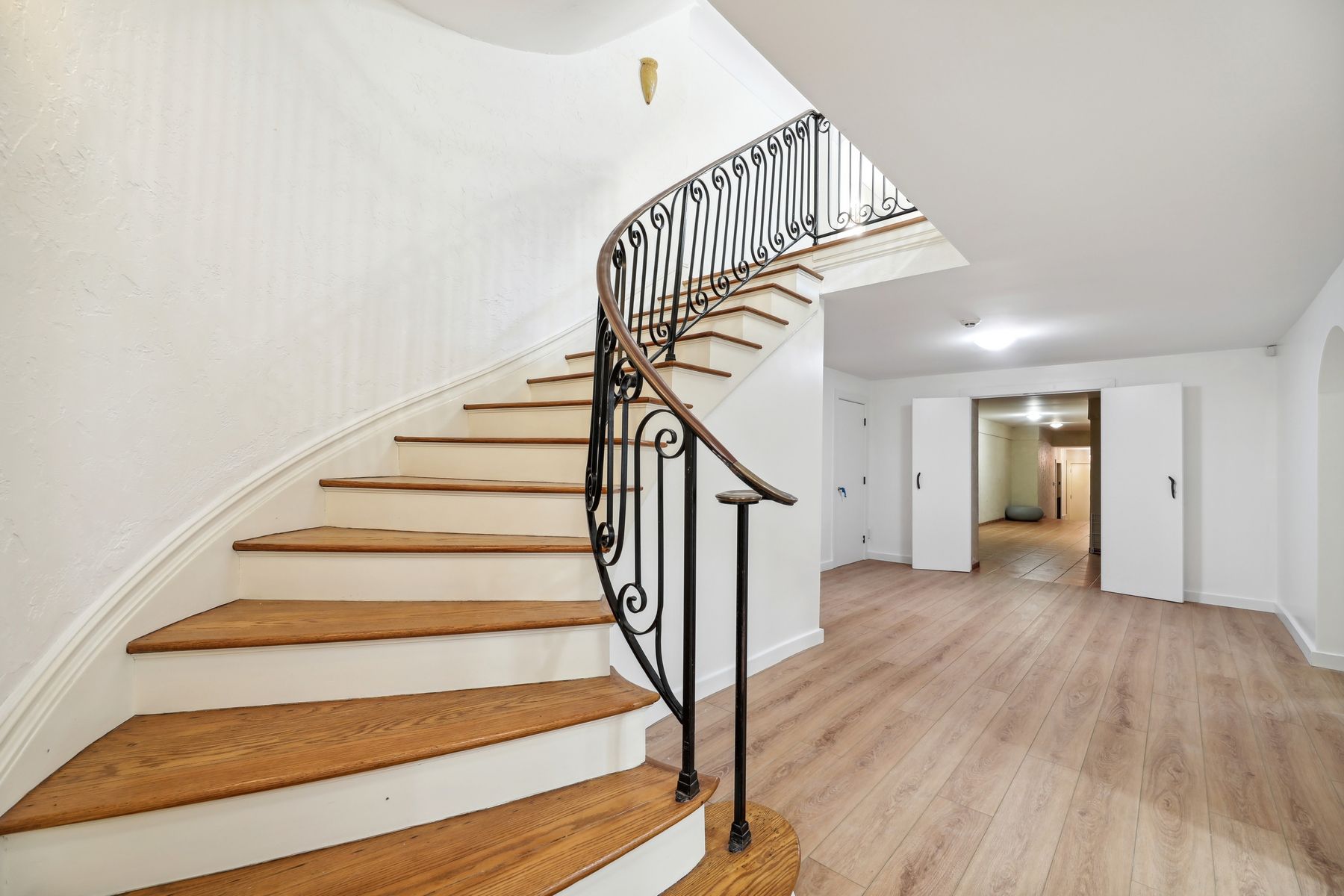 10 Boulder Road 