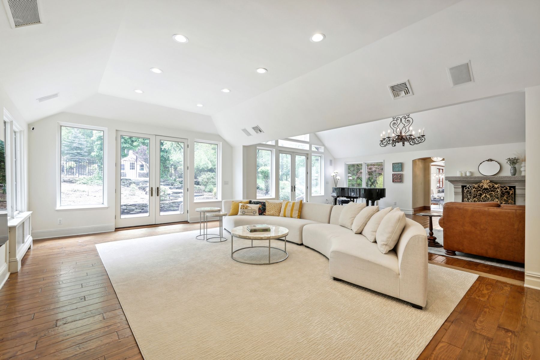 10 Boulder Road 