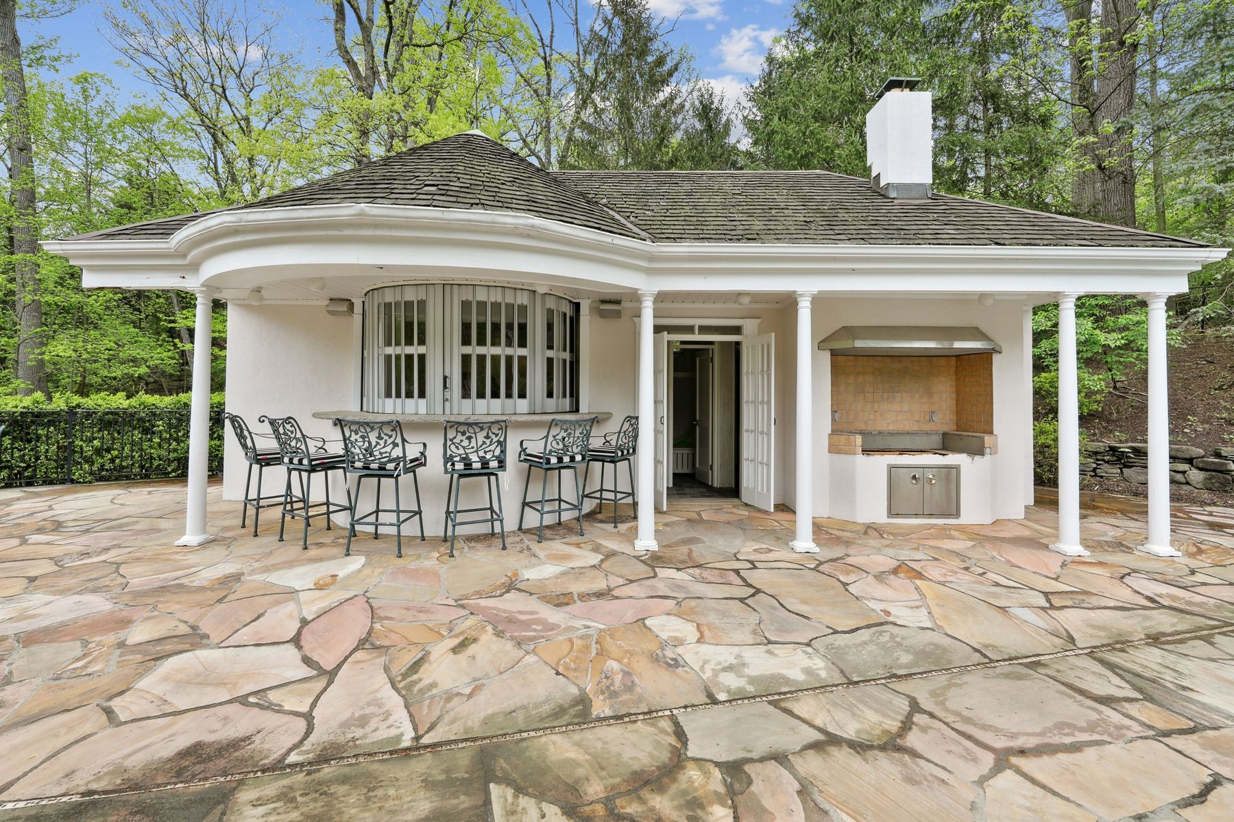 10 Boulder Road 