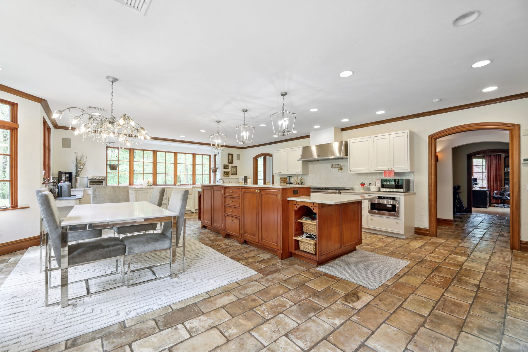 10 Boulder Road 