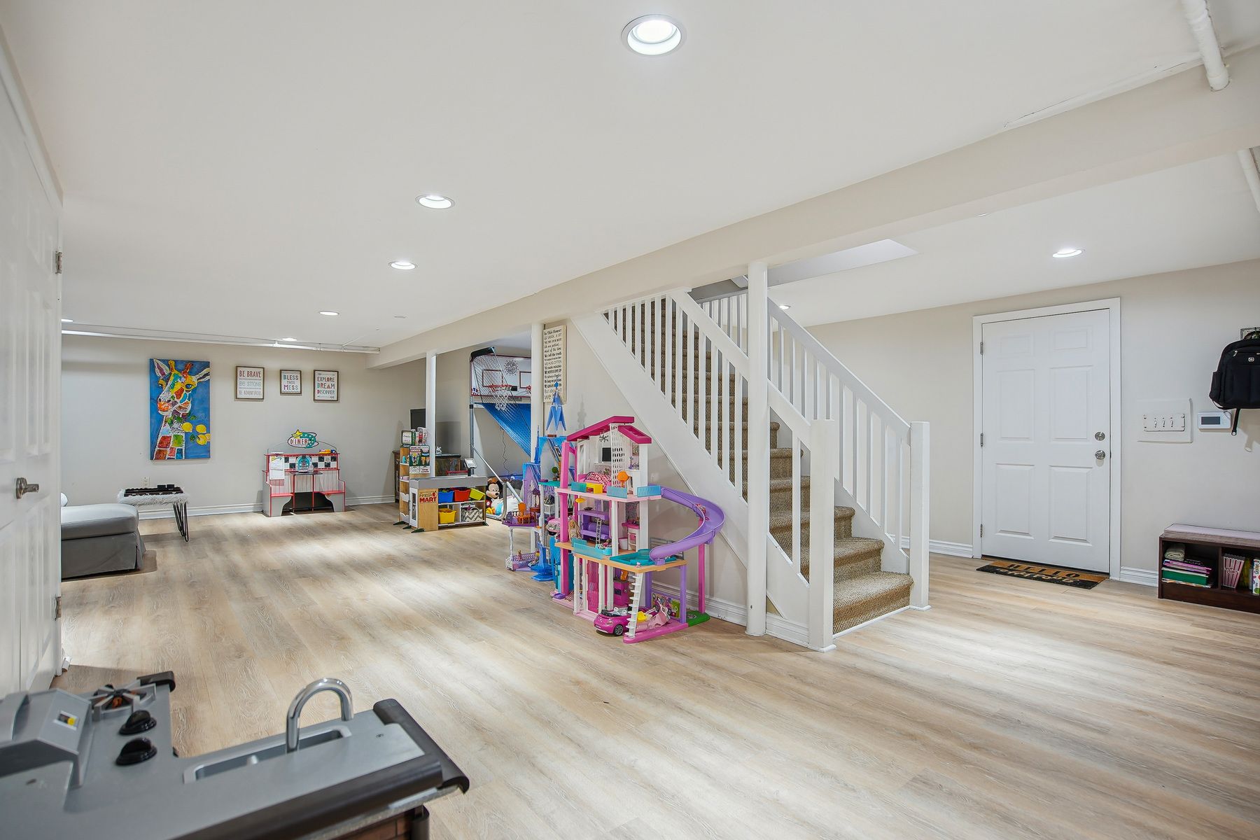 15 Roosevelt Boulevard 