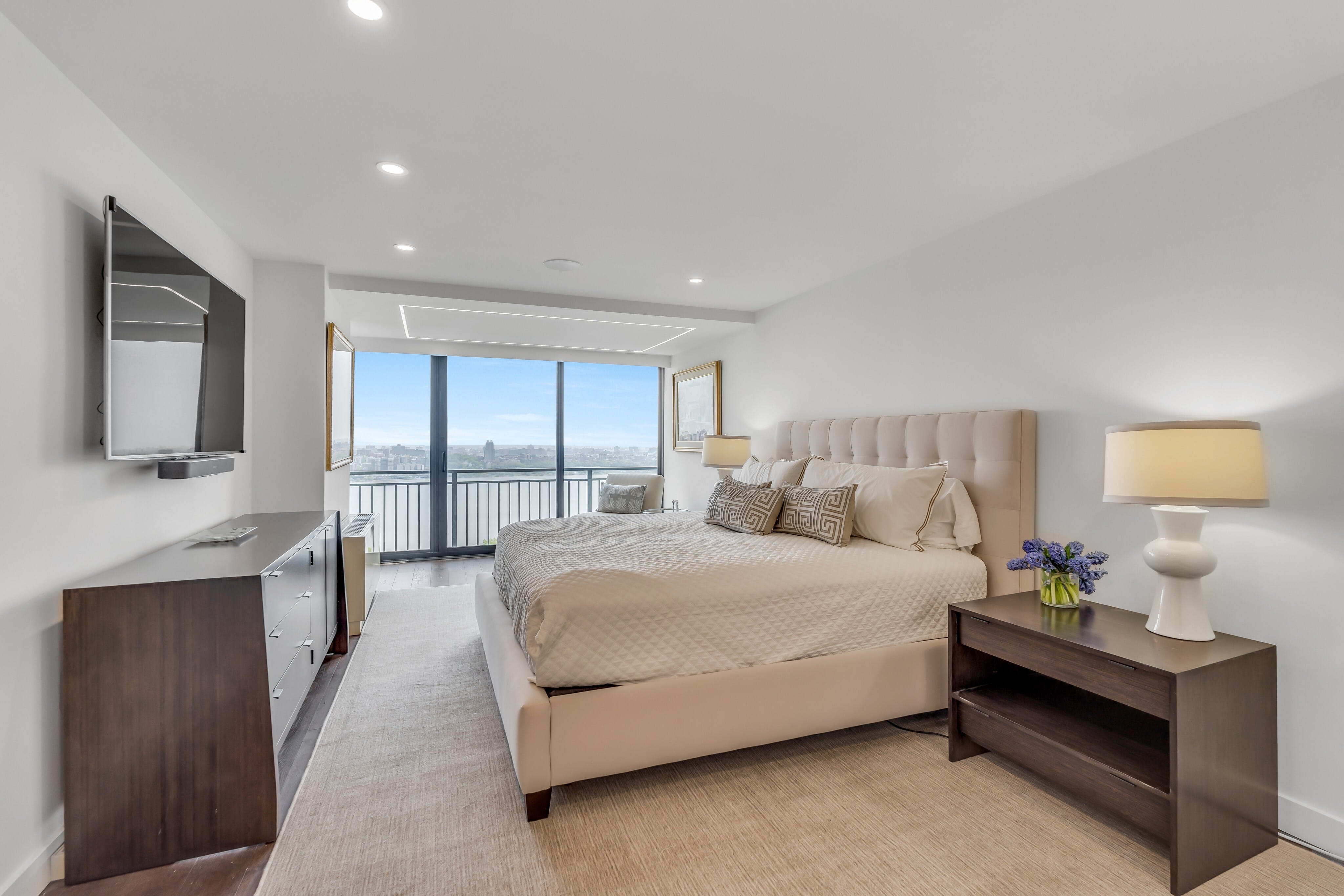 1500 Palisade Avenue Unit# 14E