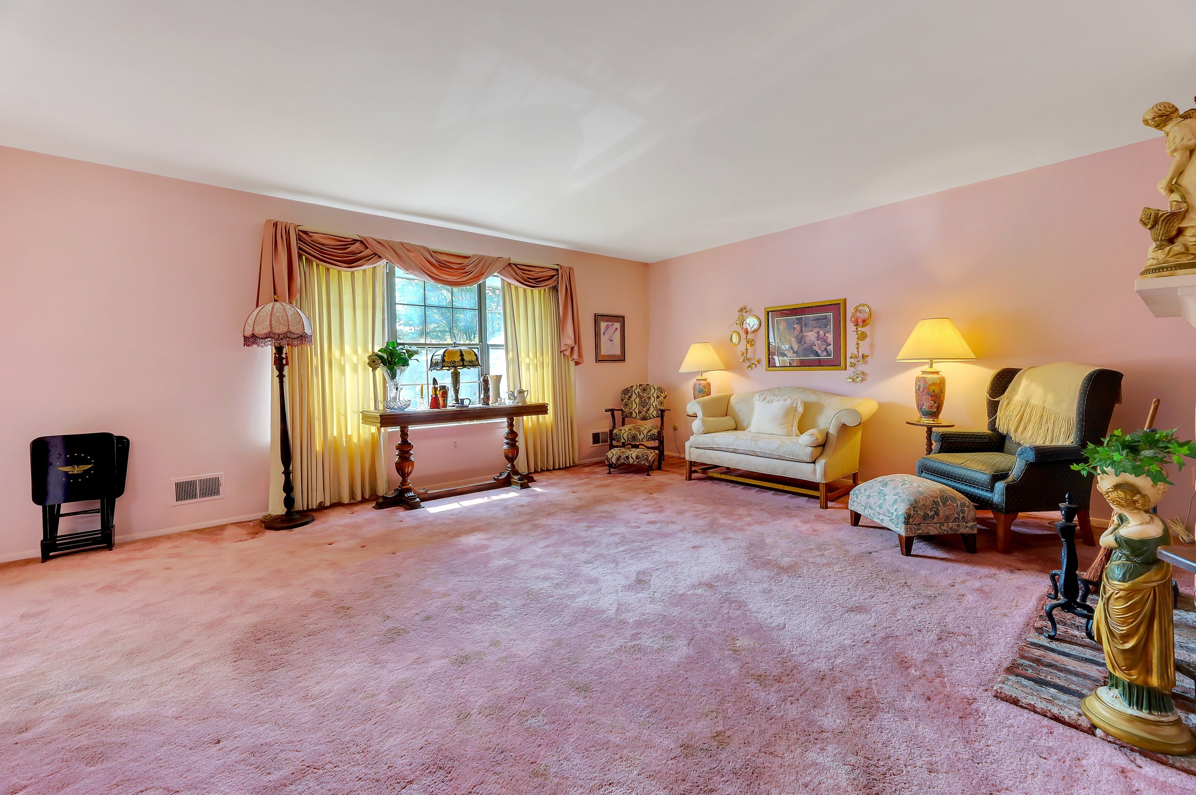 27-4 Tamaron Drive 