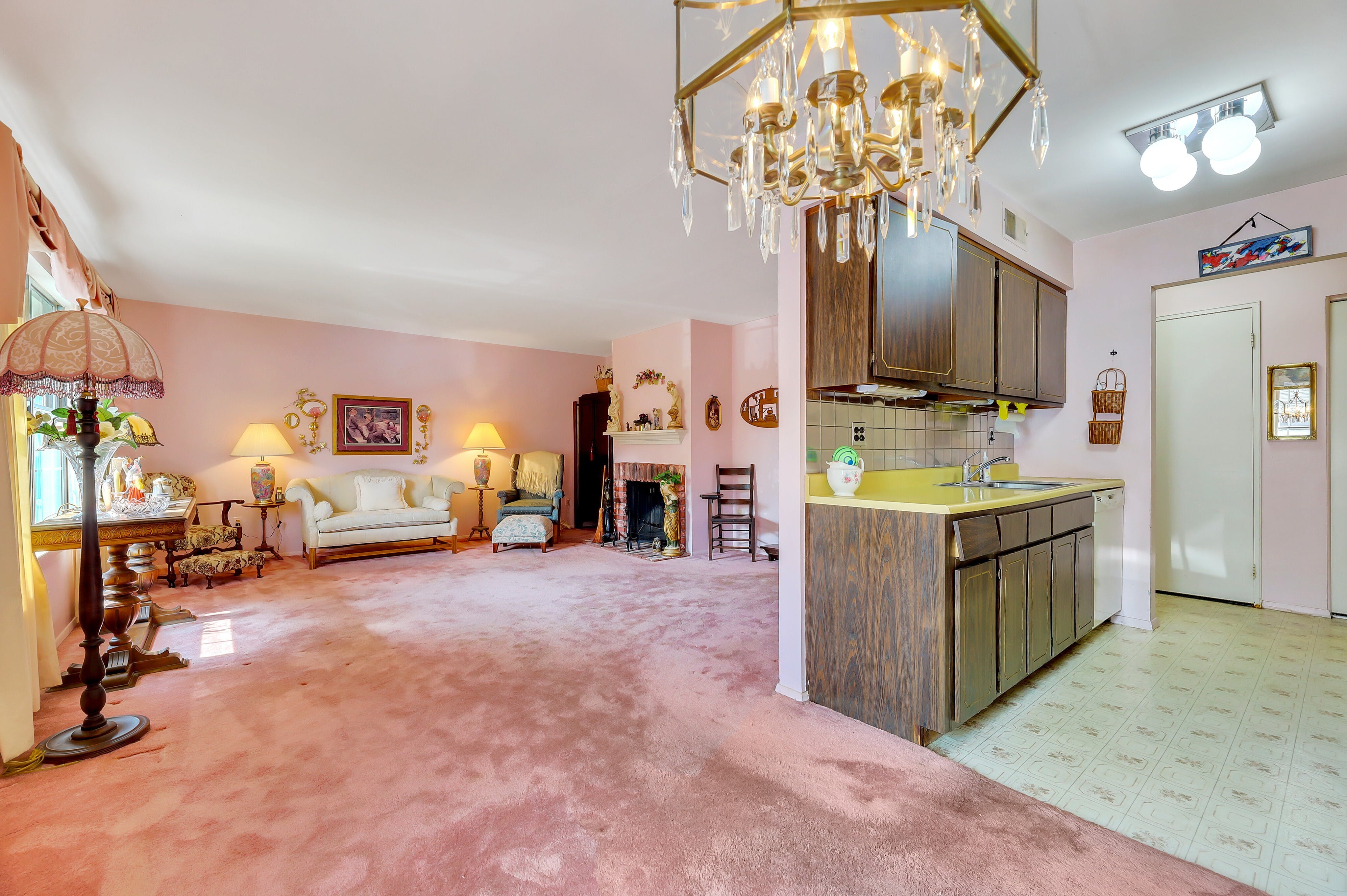 27-4 Tamaron Drive 