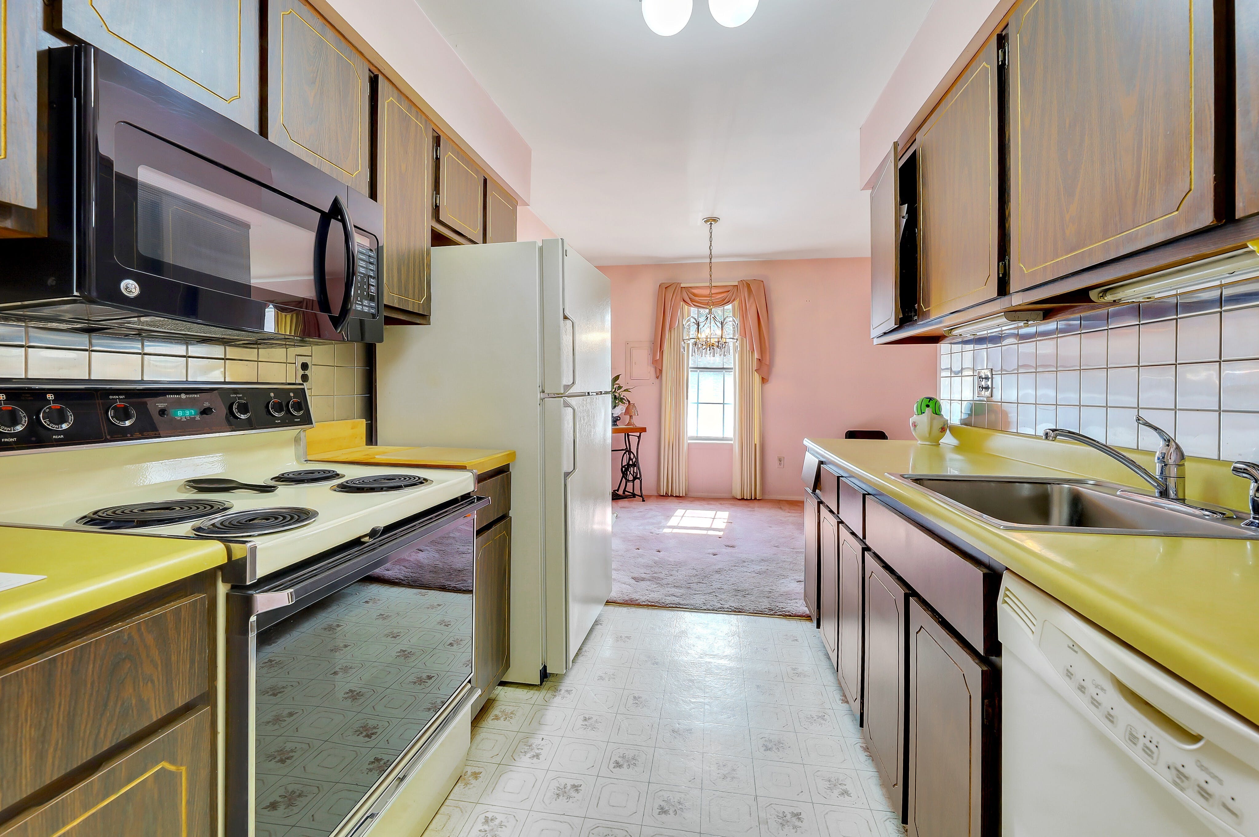 27-4 Tamaron Drive 