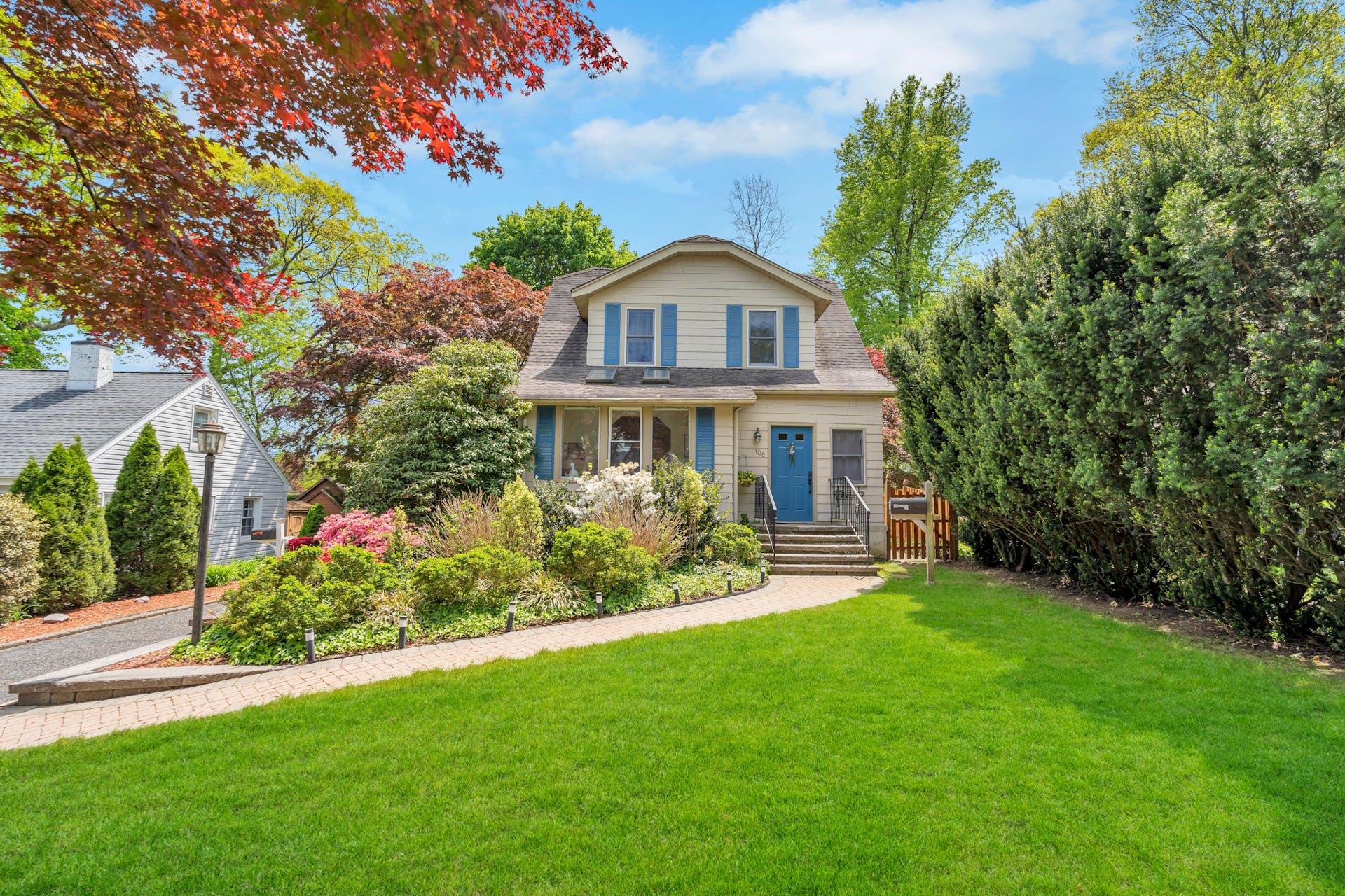 106 Gordon Avenue 